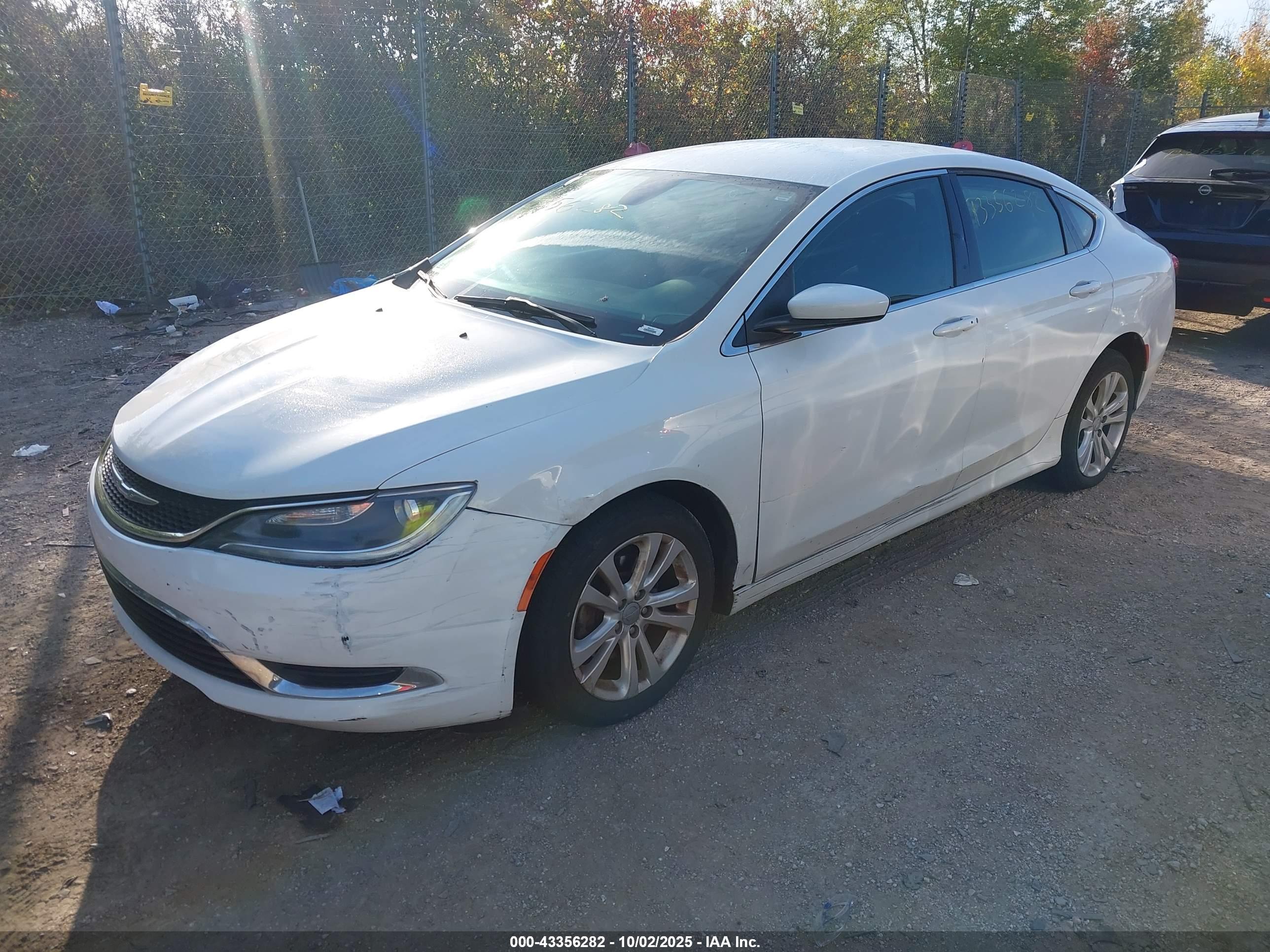 CHRYSLER 200 image 2