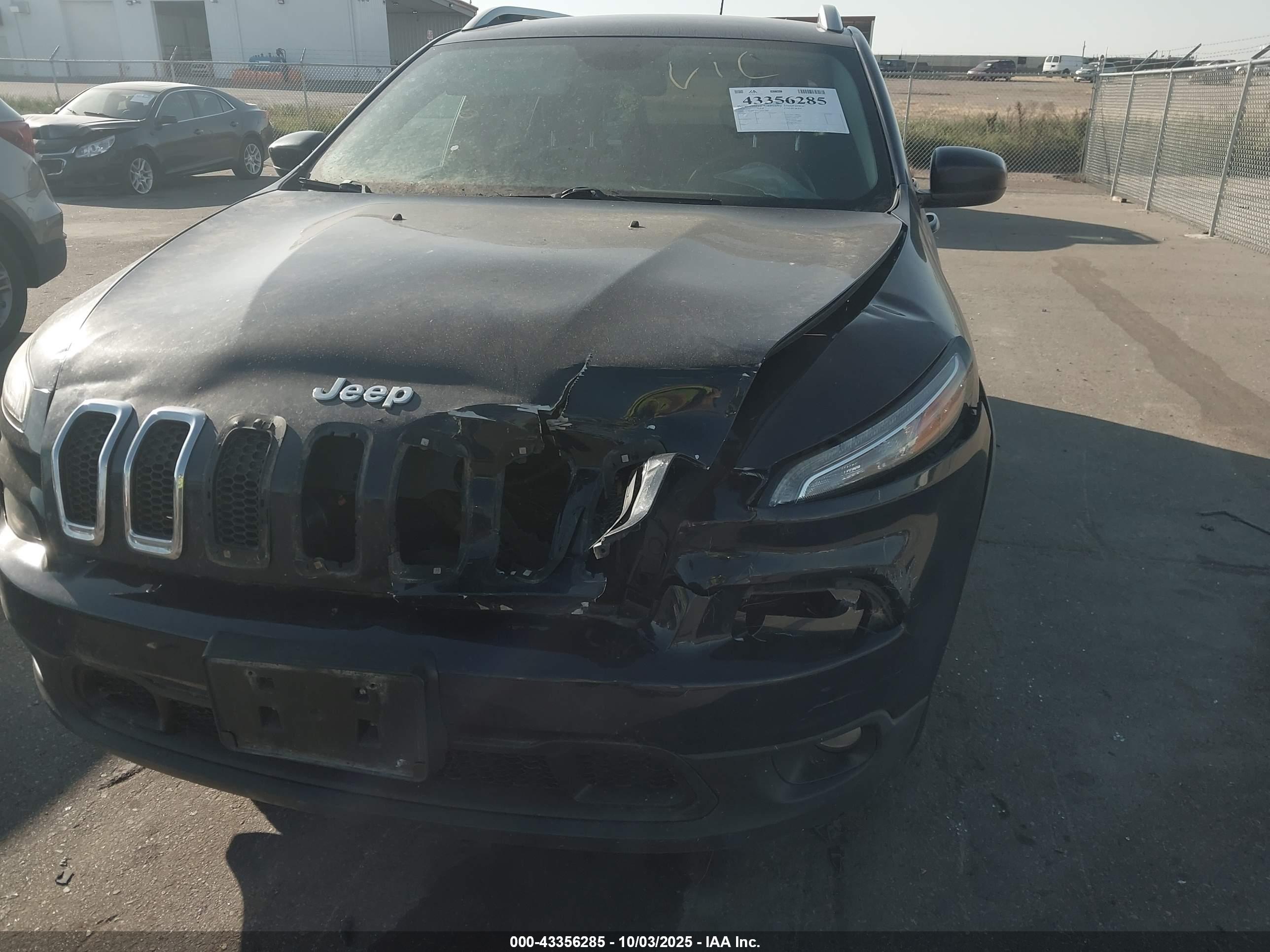 JEEP CHEROKEE image 6