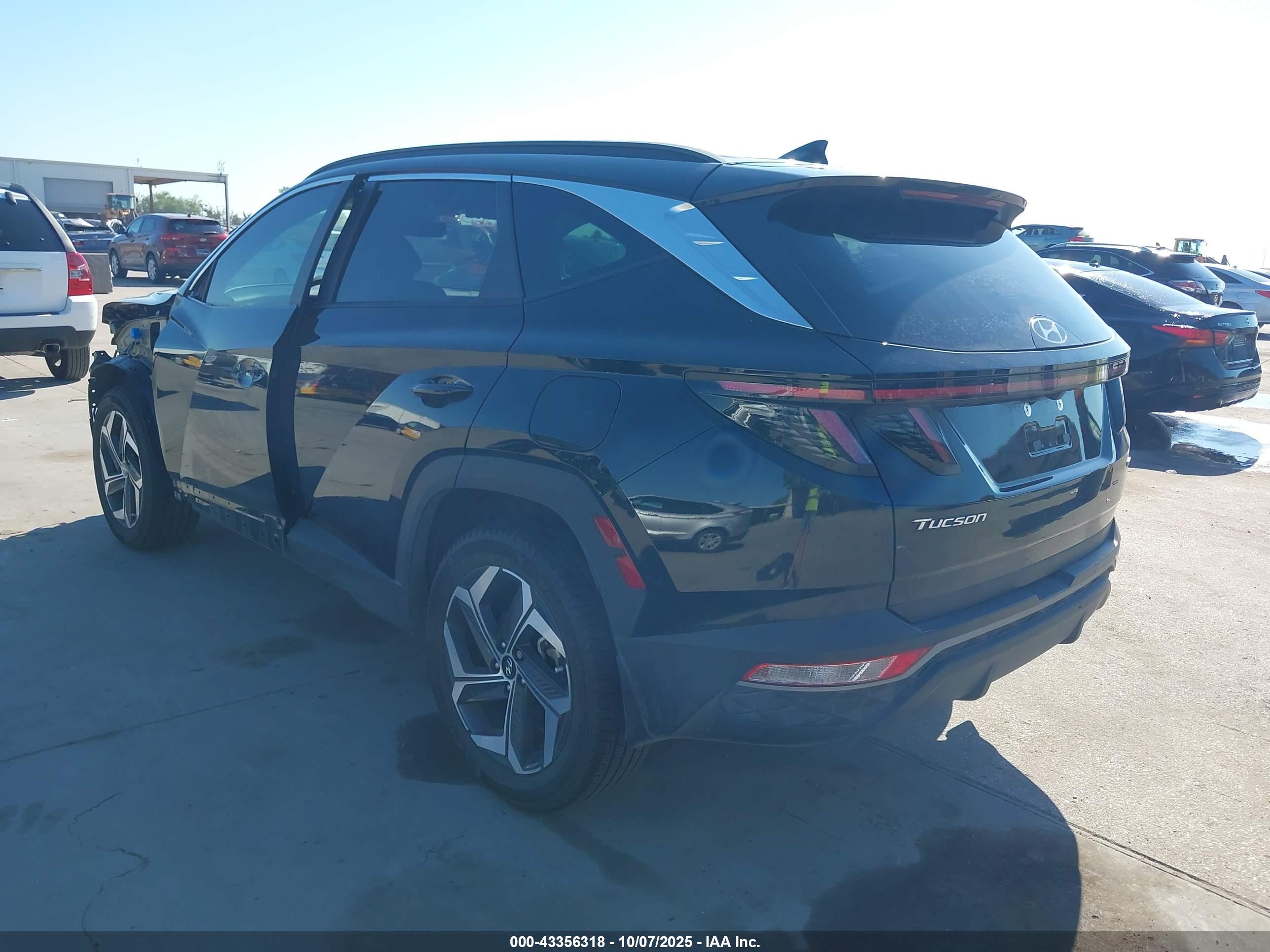 HYUNDAI TUCSON image 3