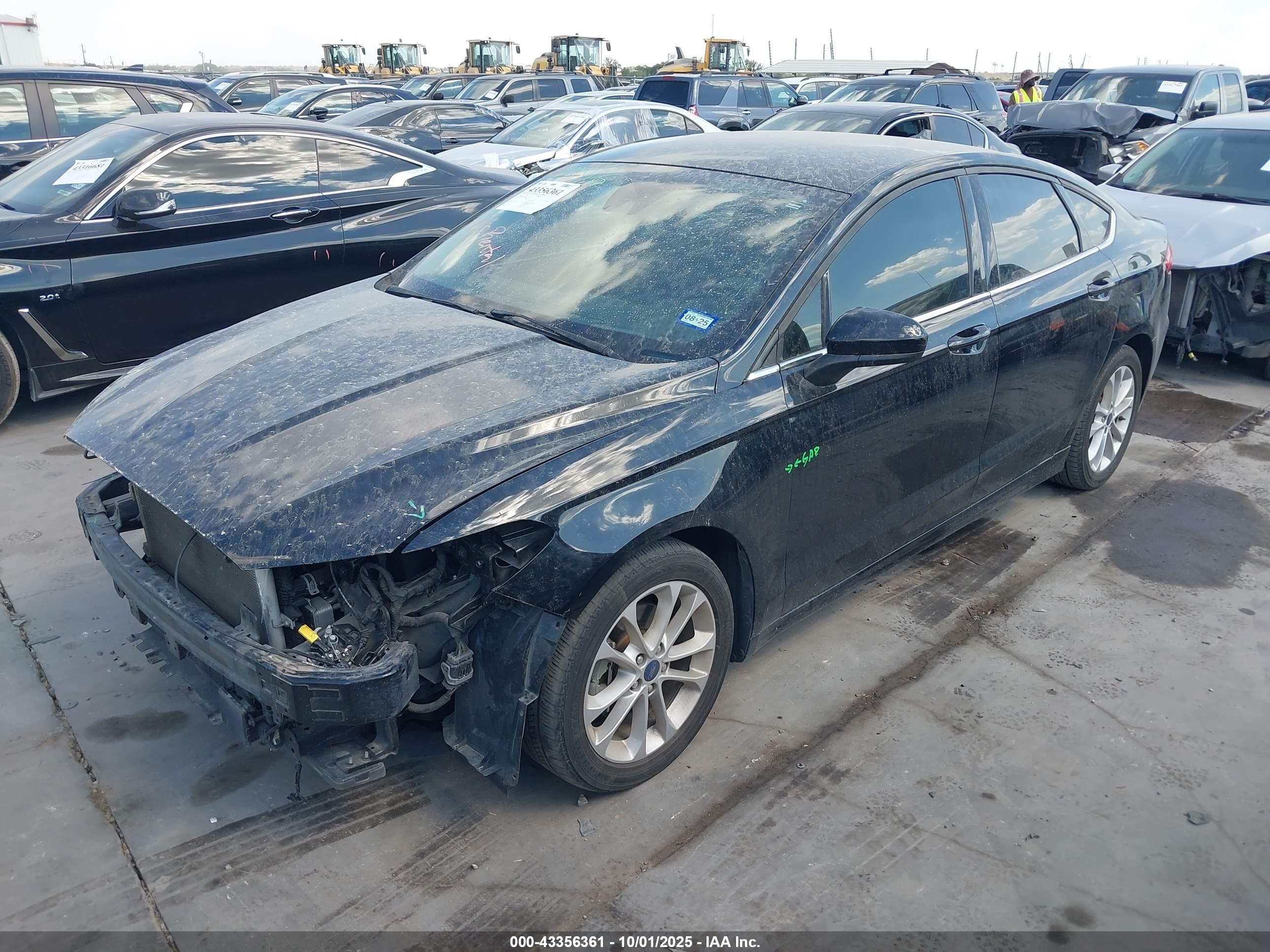 FORD FUSION image 2