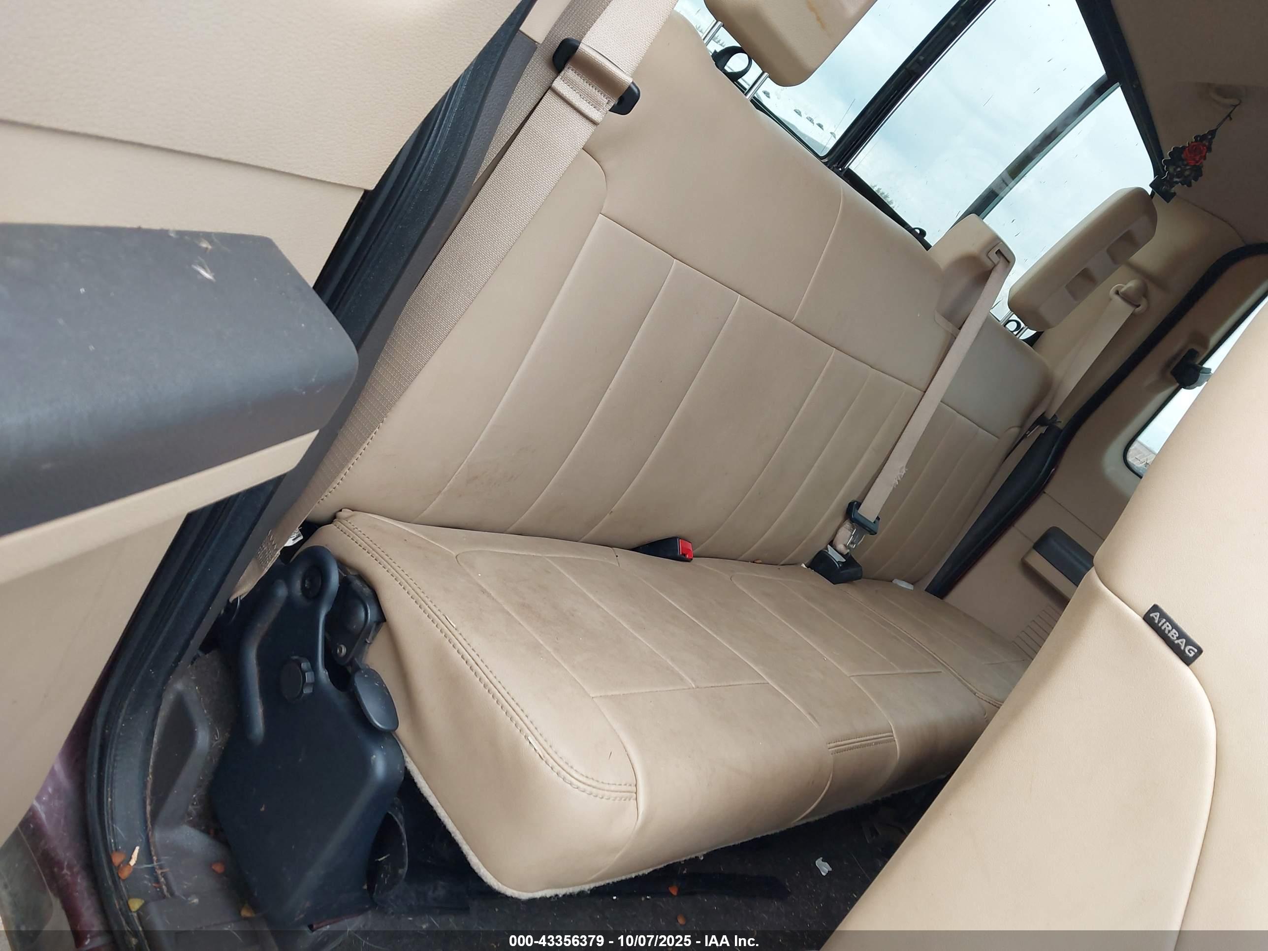 FORD F-350 image 8
