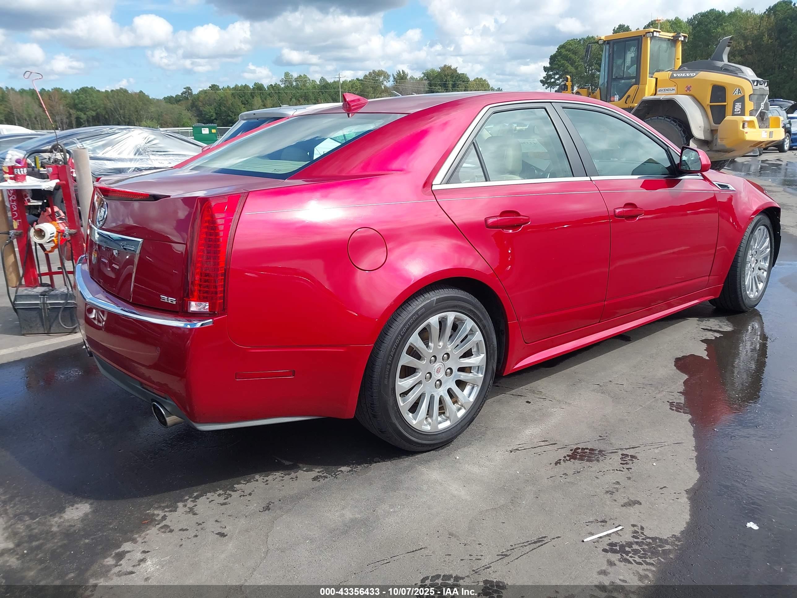 CADILLAC CTS image 4