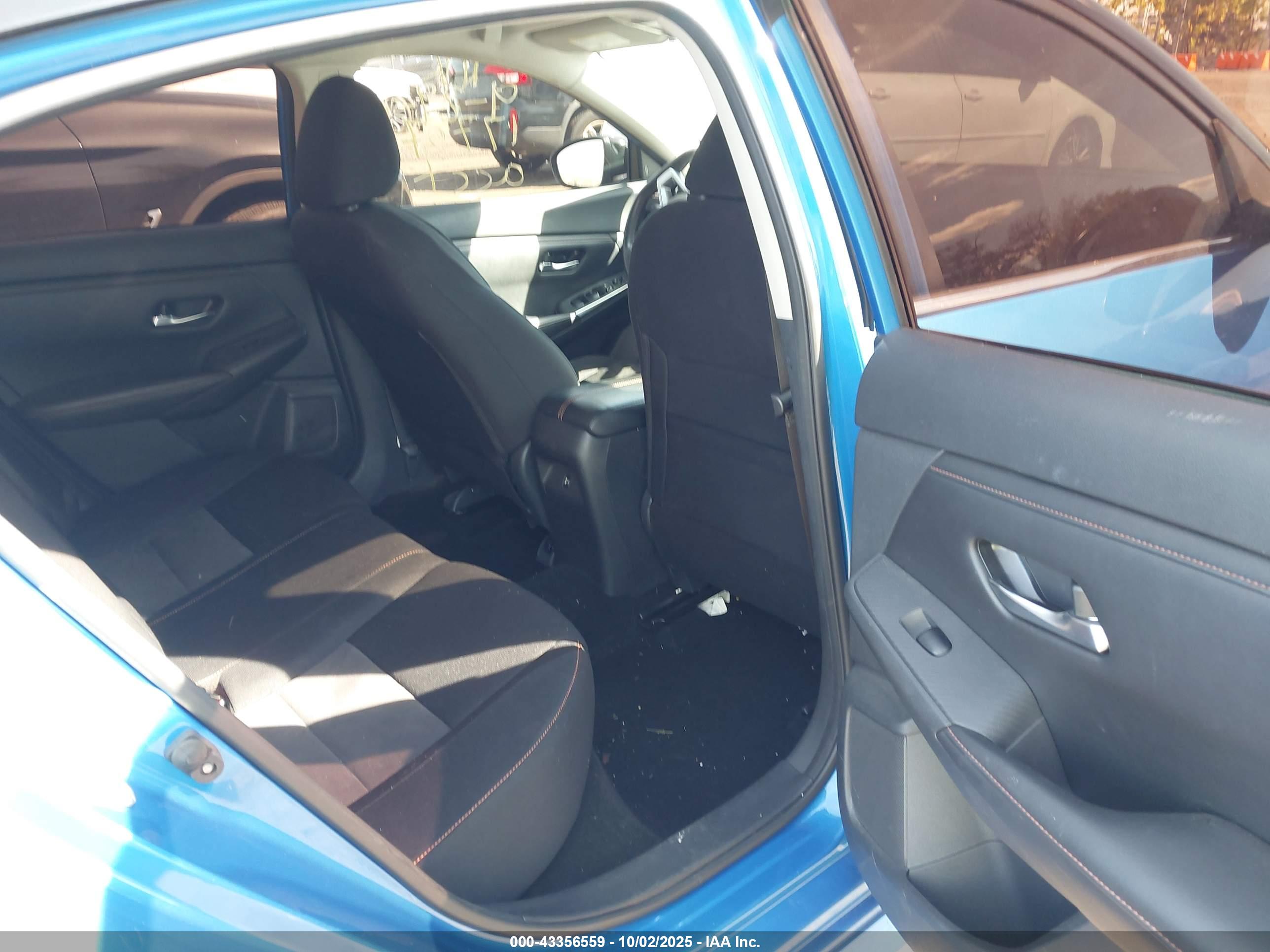 NISSAN SENTRA image 8