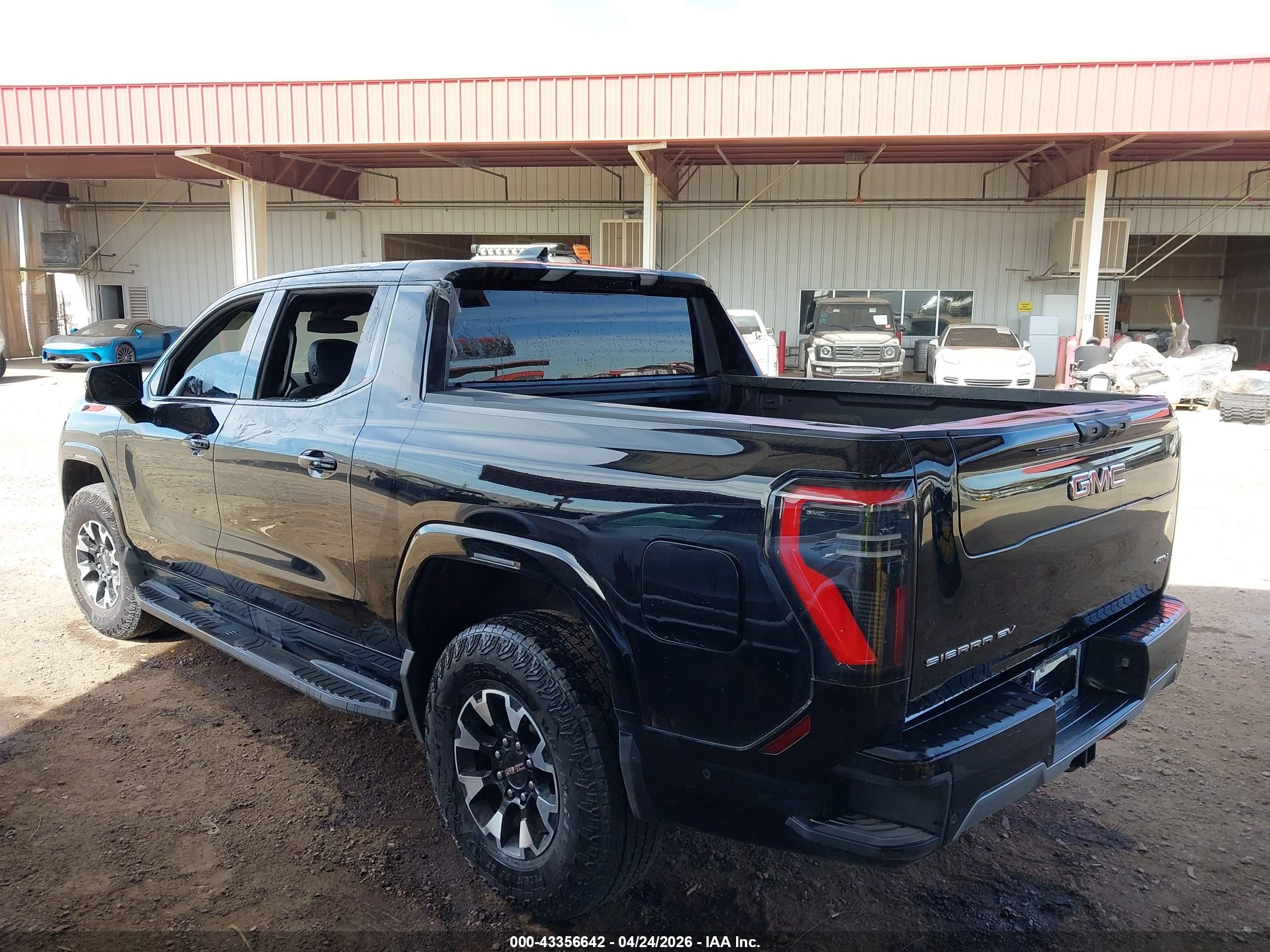 GMC SIERRA image 4