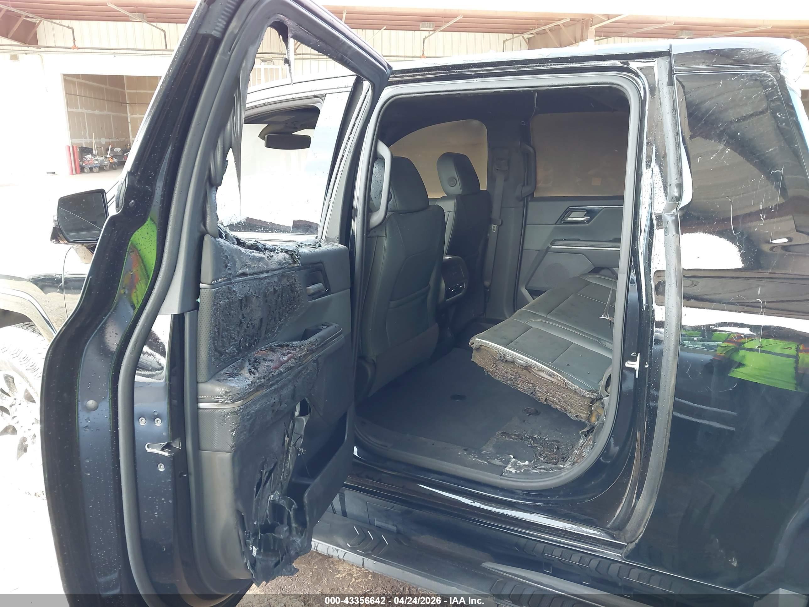 GMC SIERRA image 7