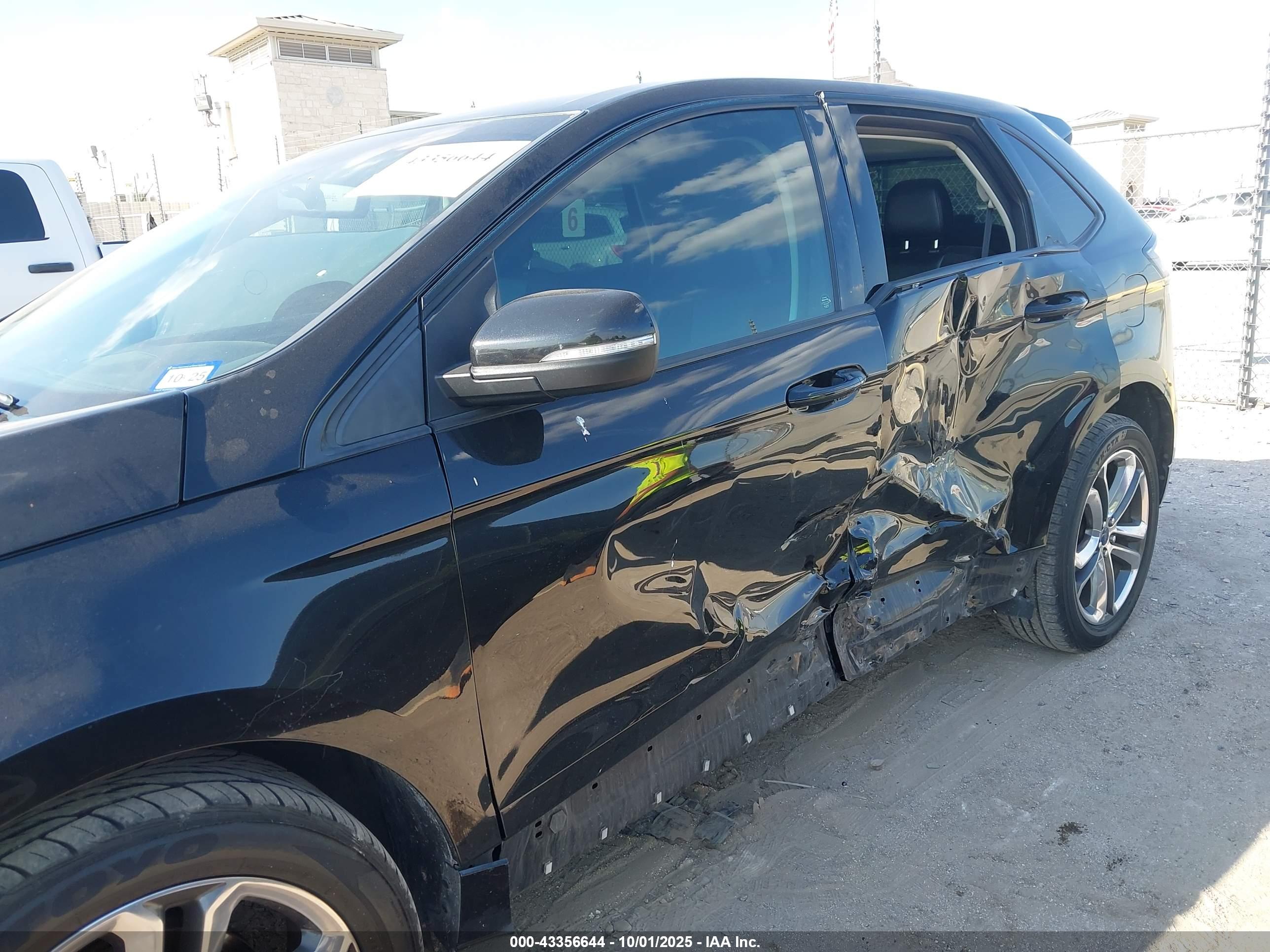 FORD EDGE image 6