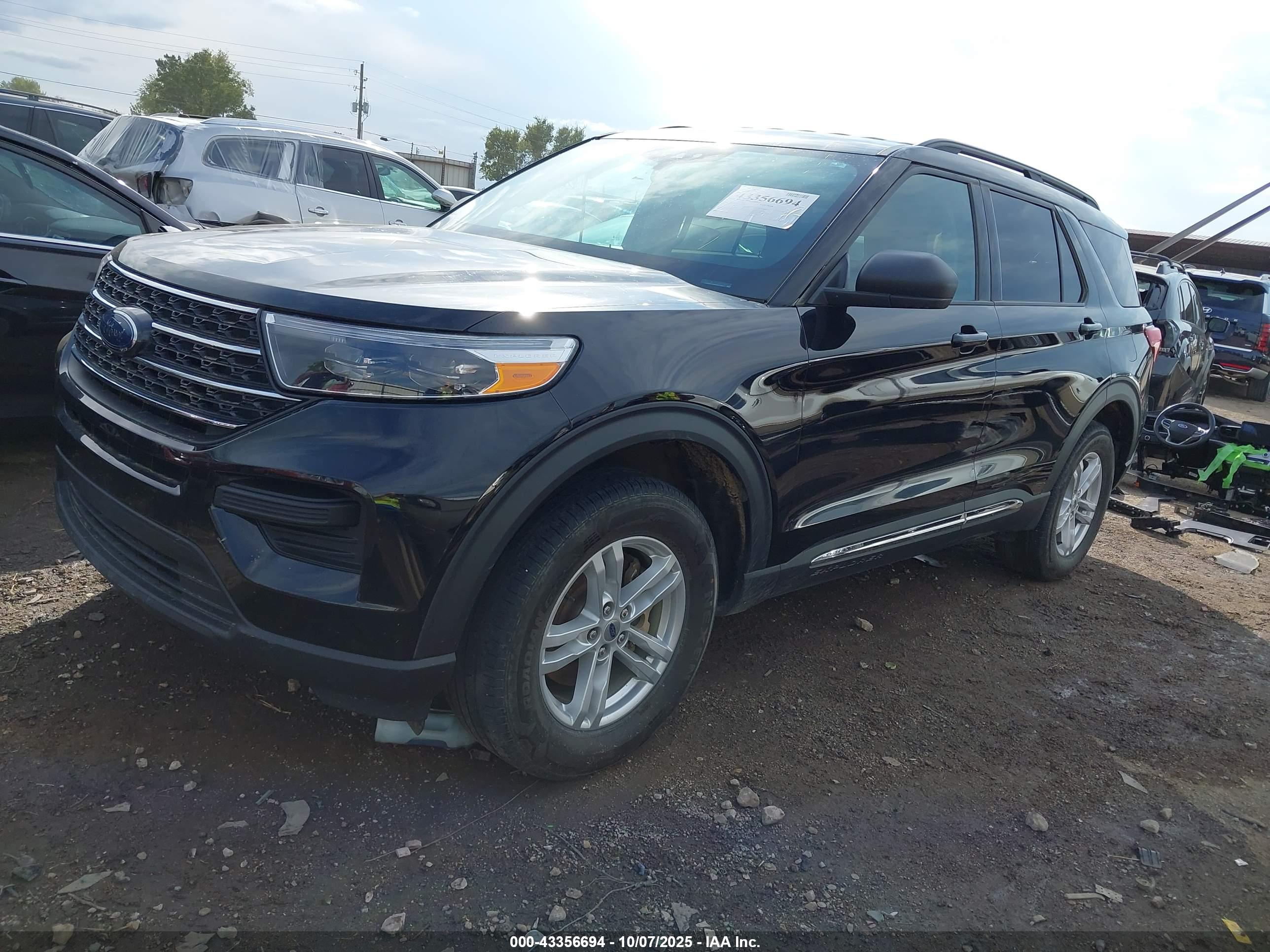 FORD EXPLORER image 2
