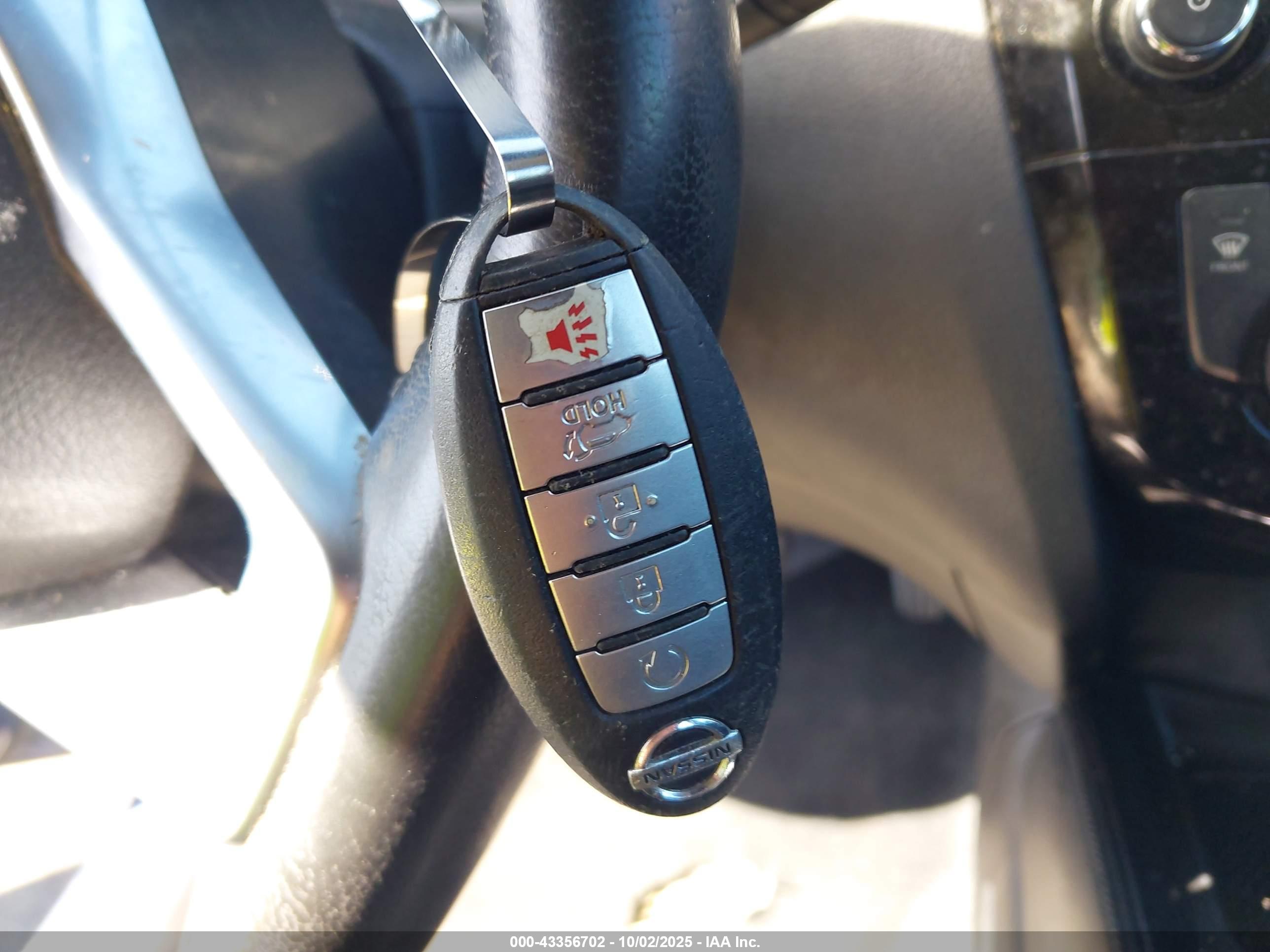 NISSAN ROGUE image 11