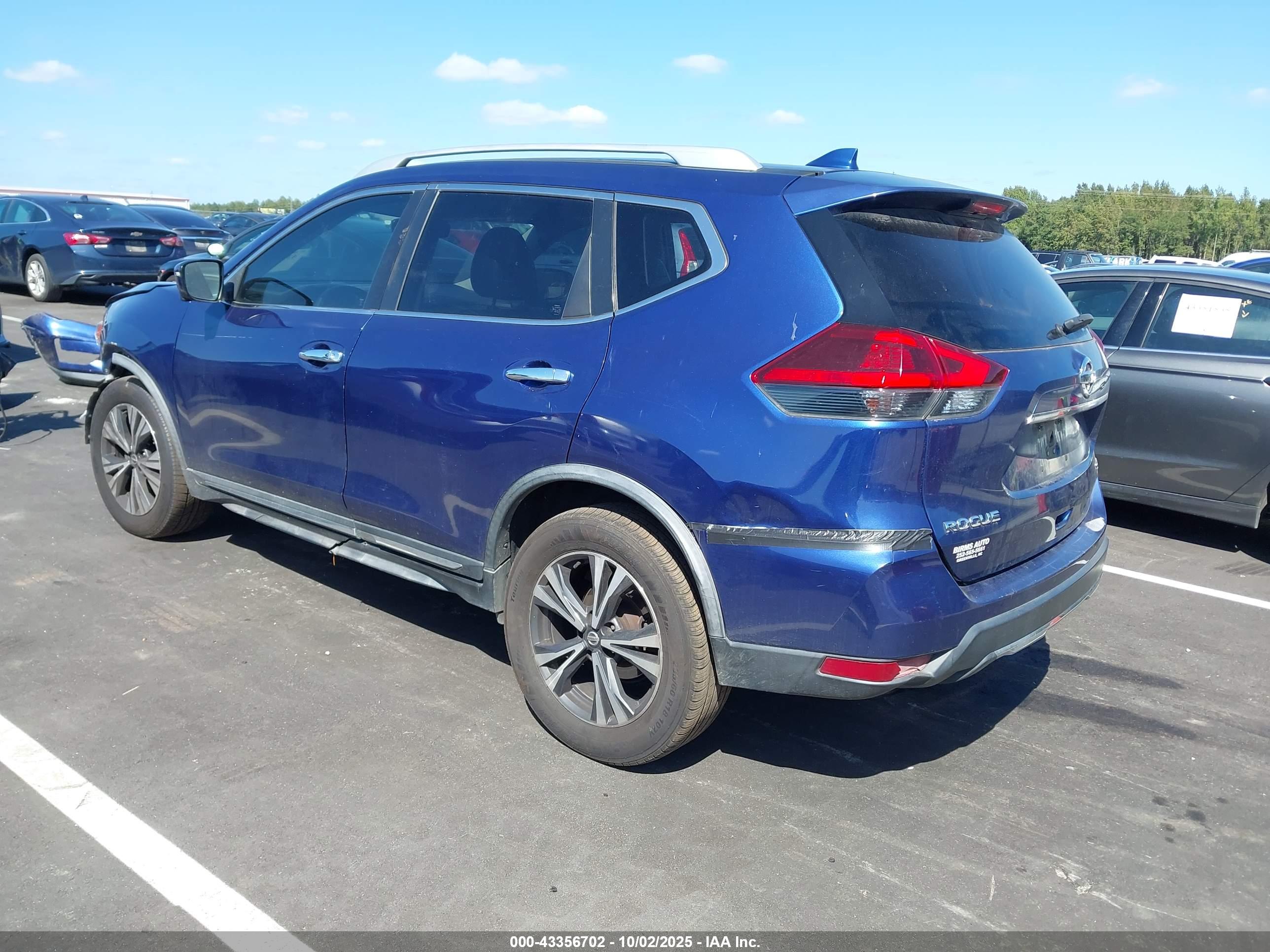 NISSAN ROGUE image 3