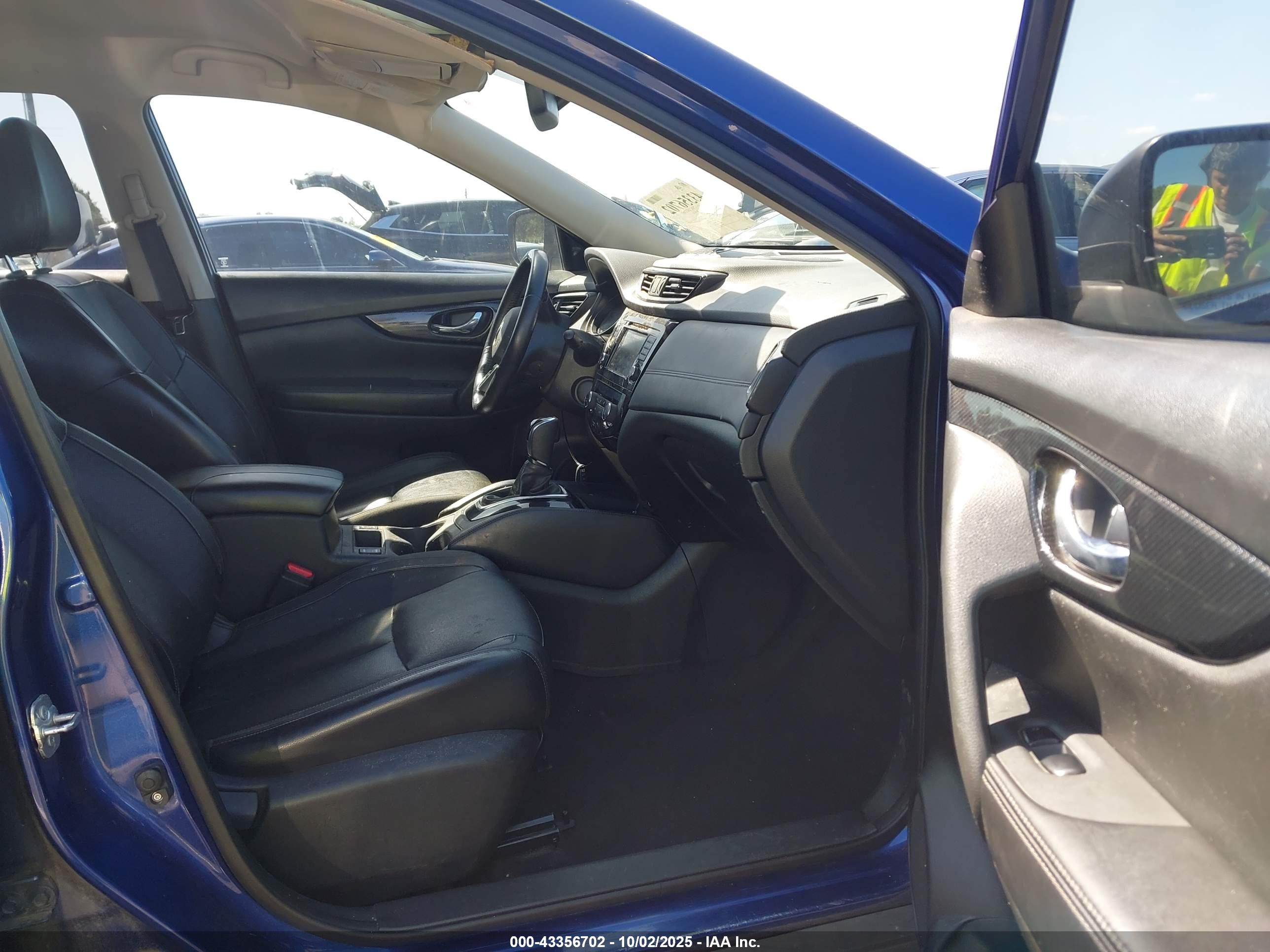 NISSAN ROGUE image 5