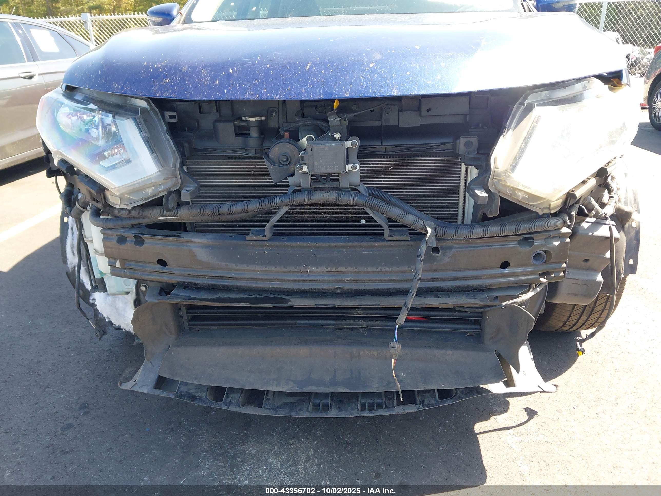 NISSAN ROGUE image 6
