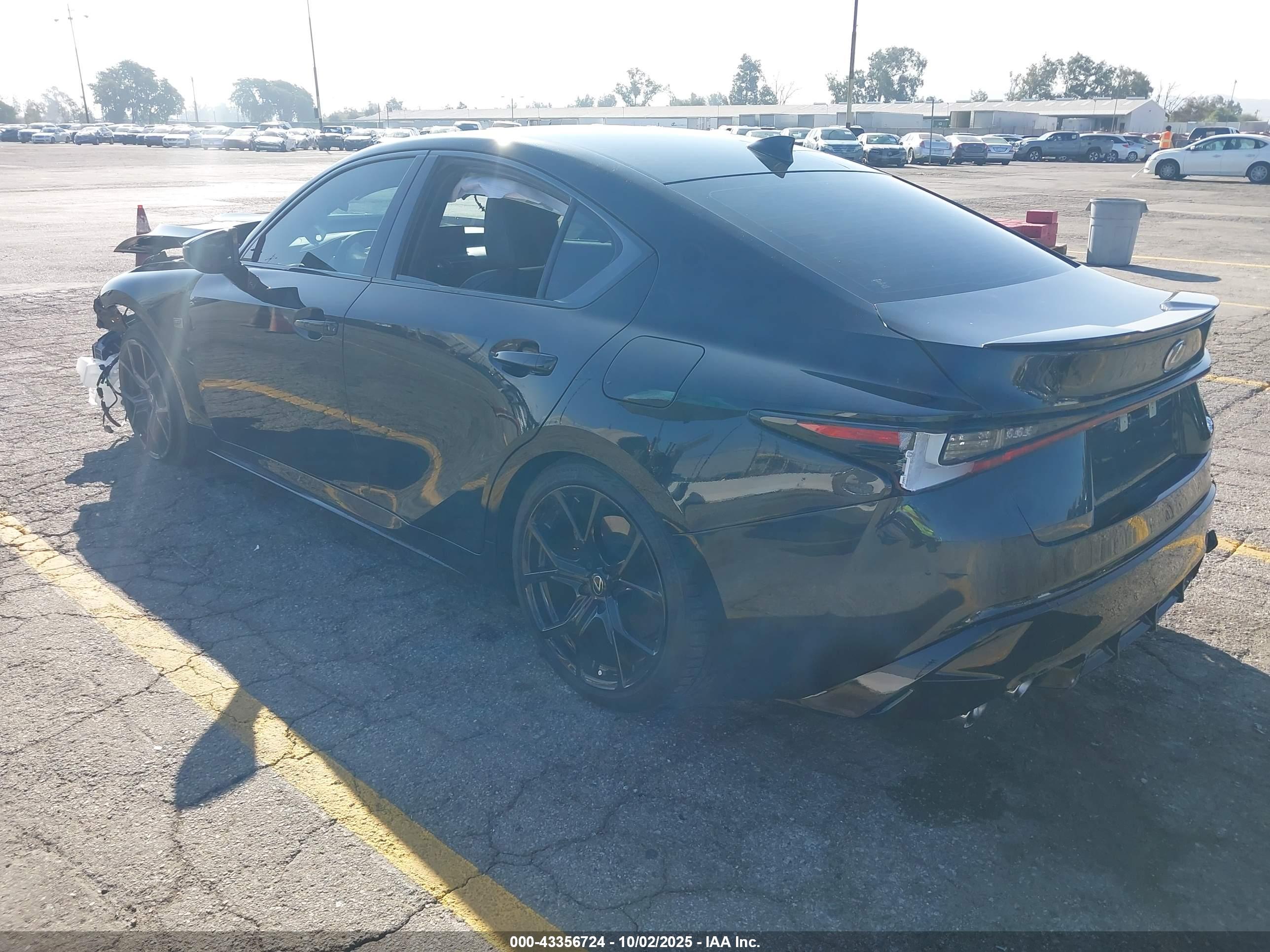 LEXUS IS image 3