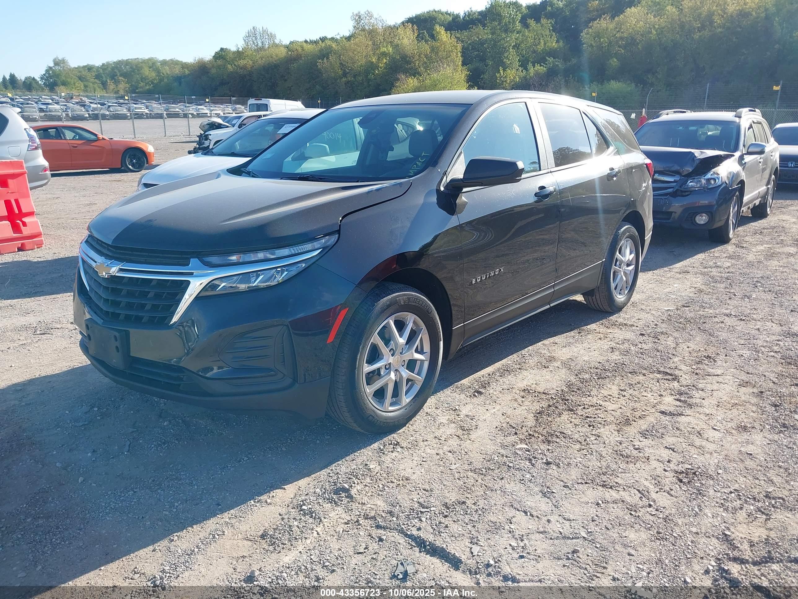 CHEVROLET EQUINOX image 2