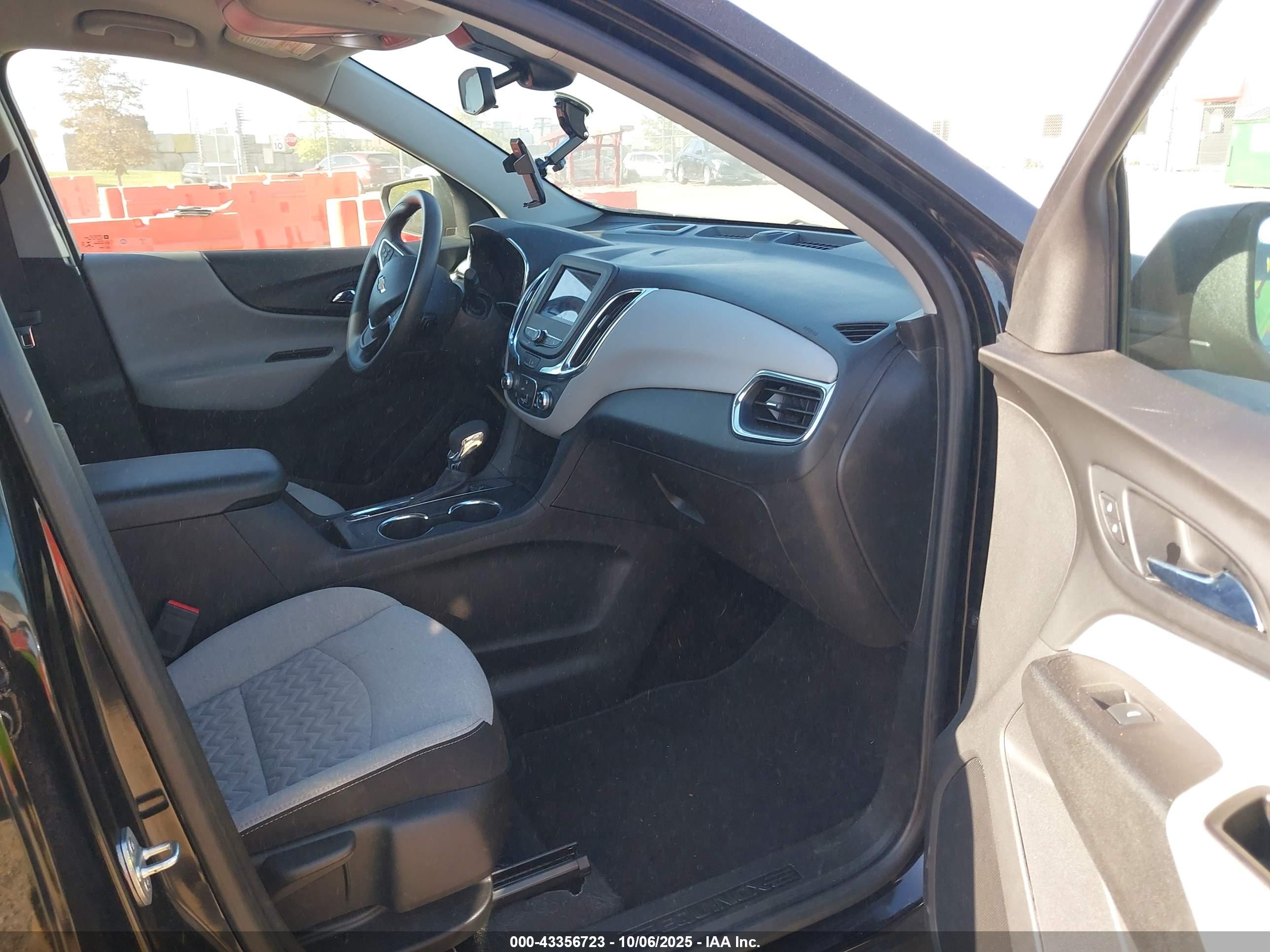 CHEVROLET EQUINOX image 5