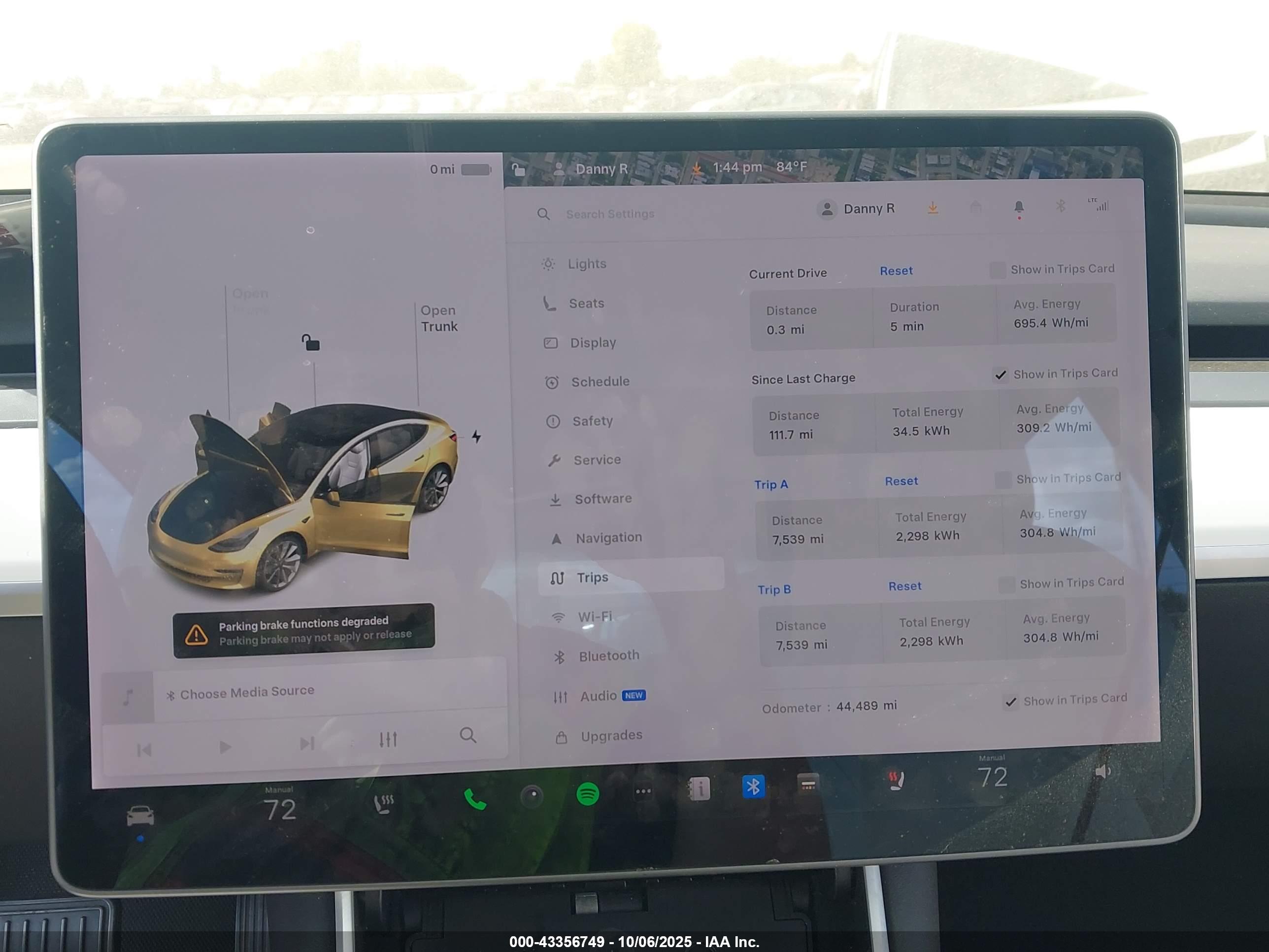 TESLA MODEL image 7