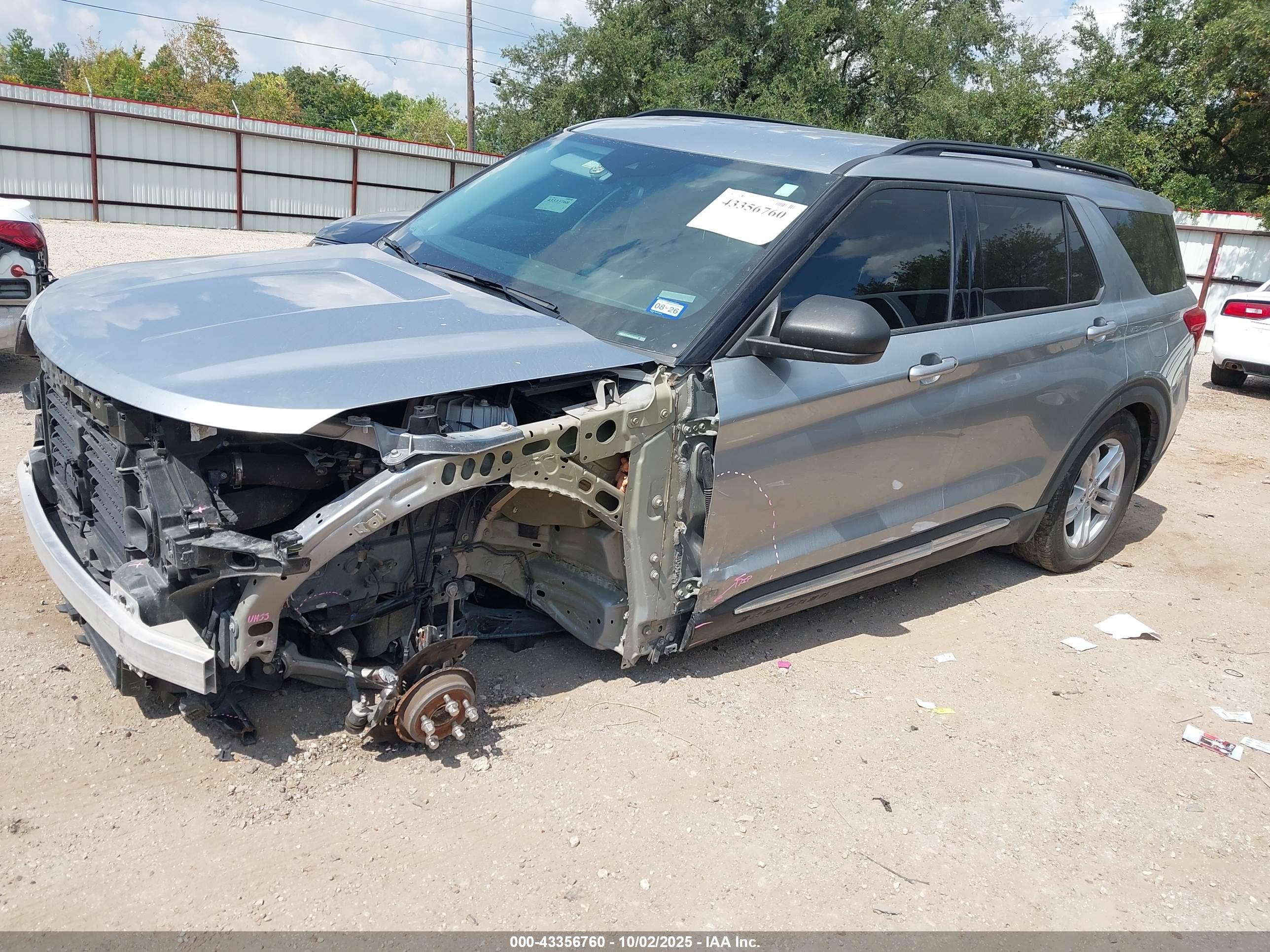 FORD EXPLORER image 2