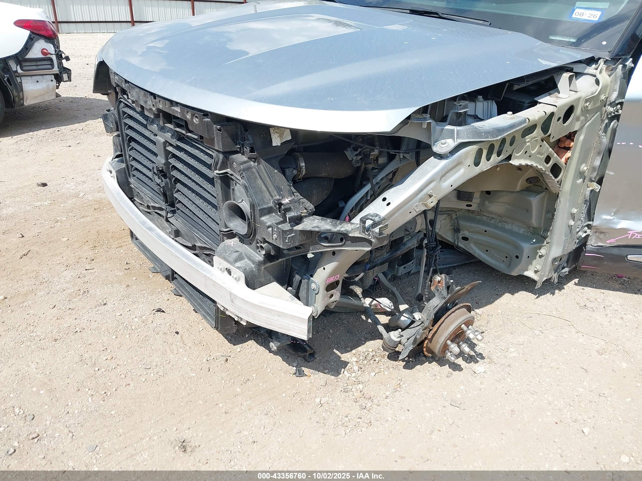 FORD EXPLORER image 6