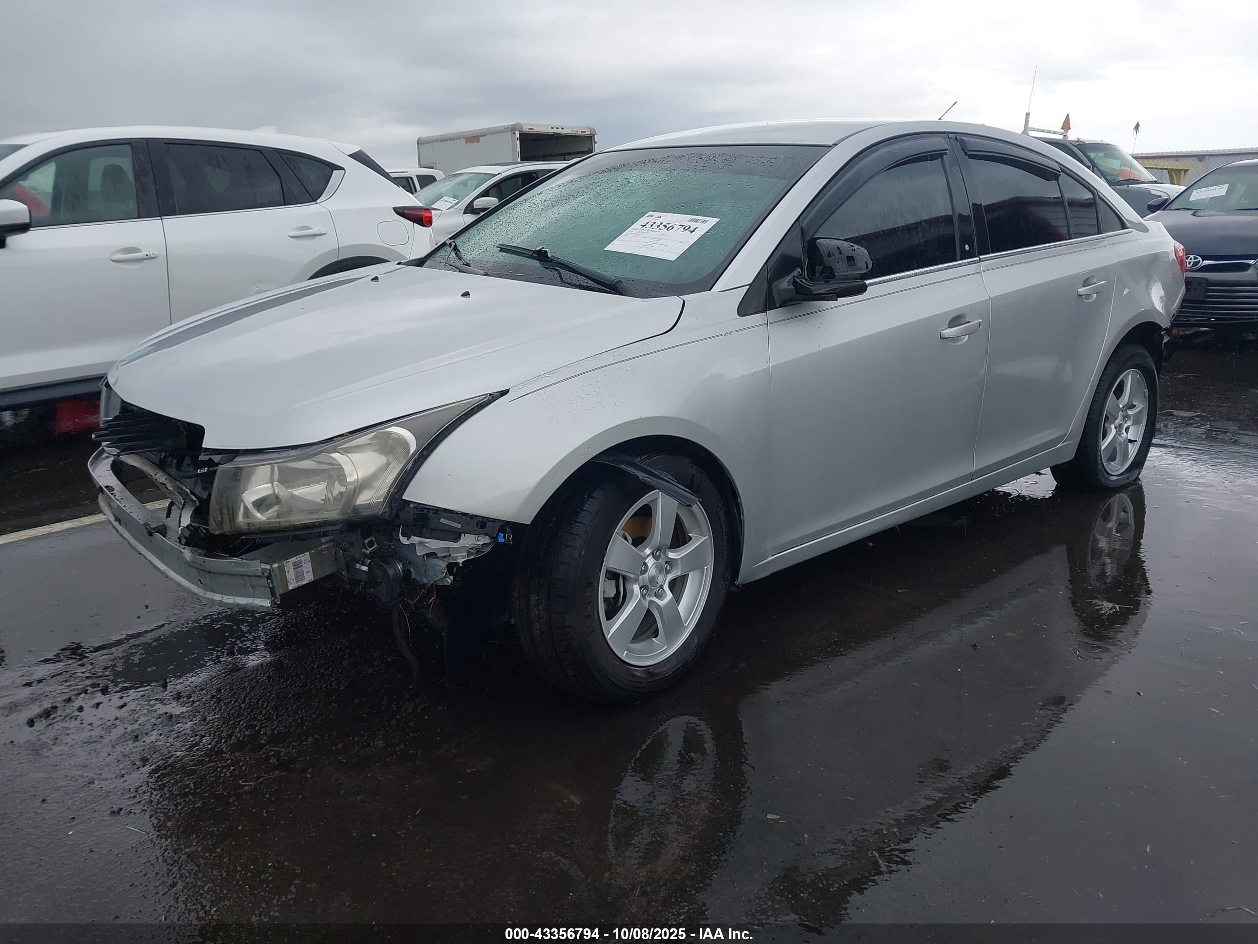 CHEVROLET CRUZE image 2