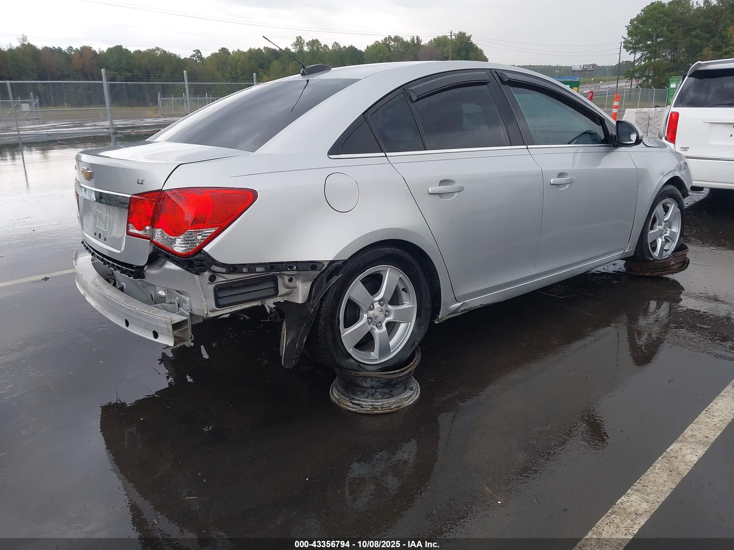 CHEVROLET CRUZE image 4