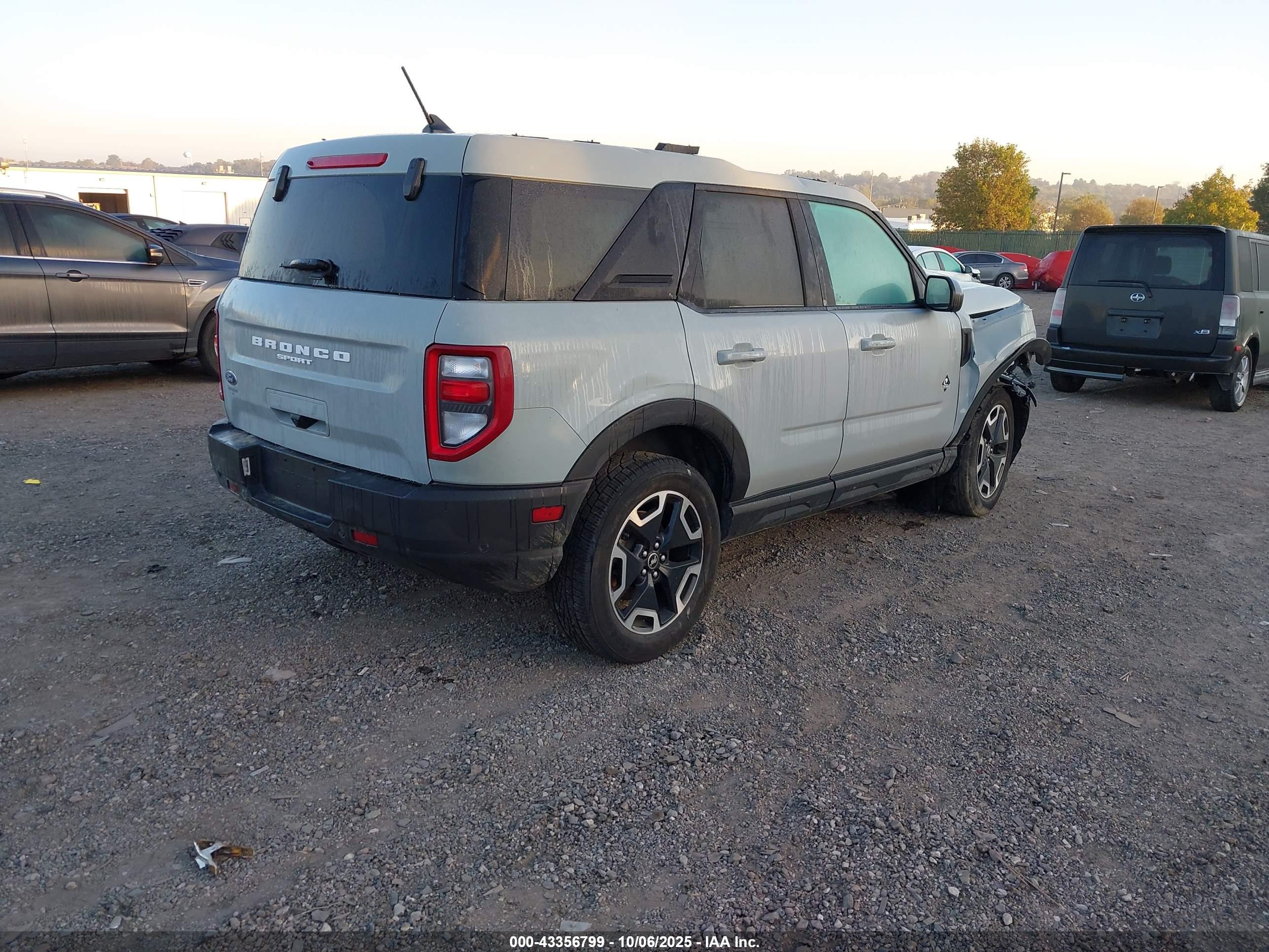 FORD BRONCO image 4