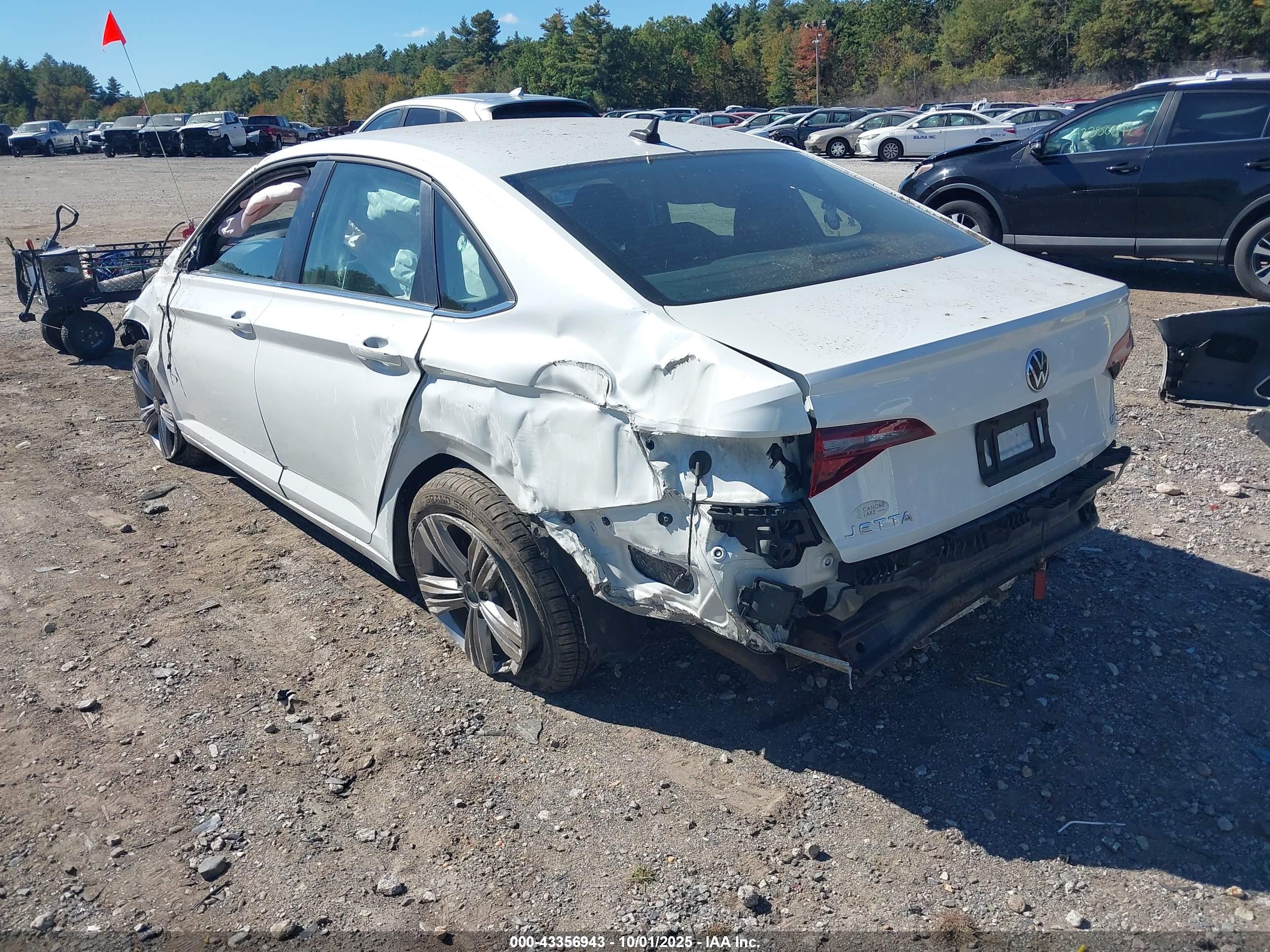 VOLKSWAGEN JETTA image 3