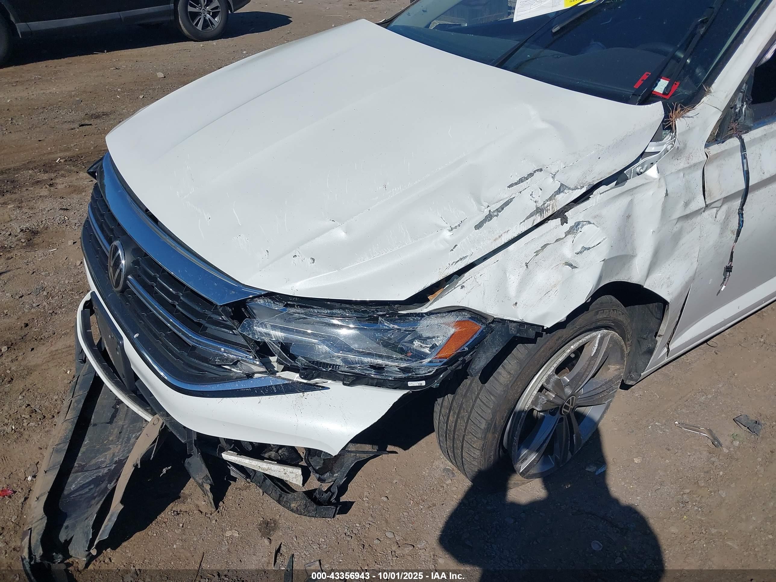 VOLKSWAGEN JETTA image 6