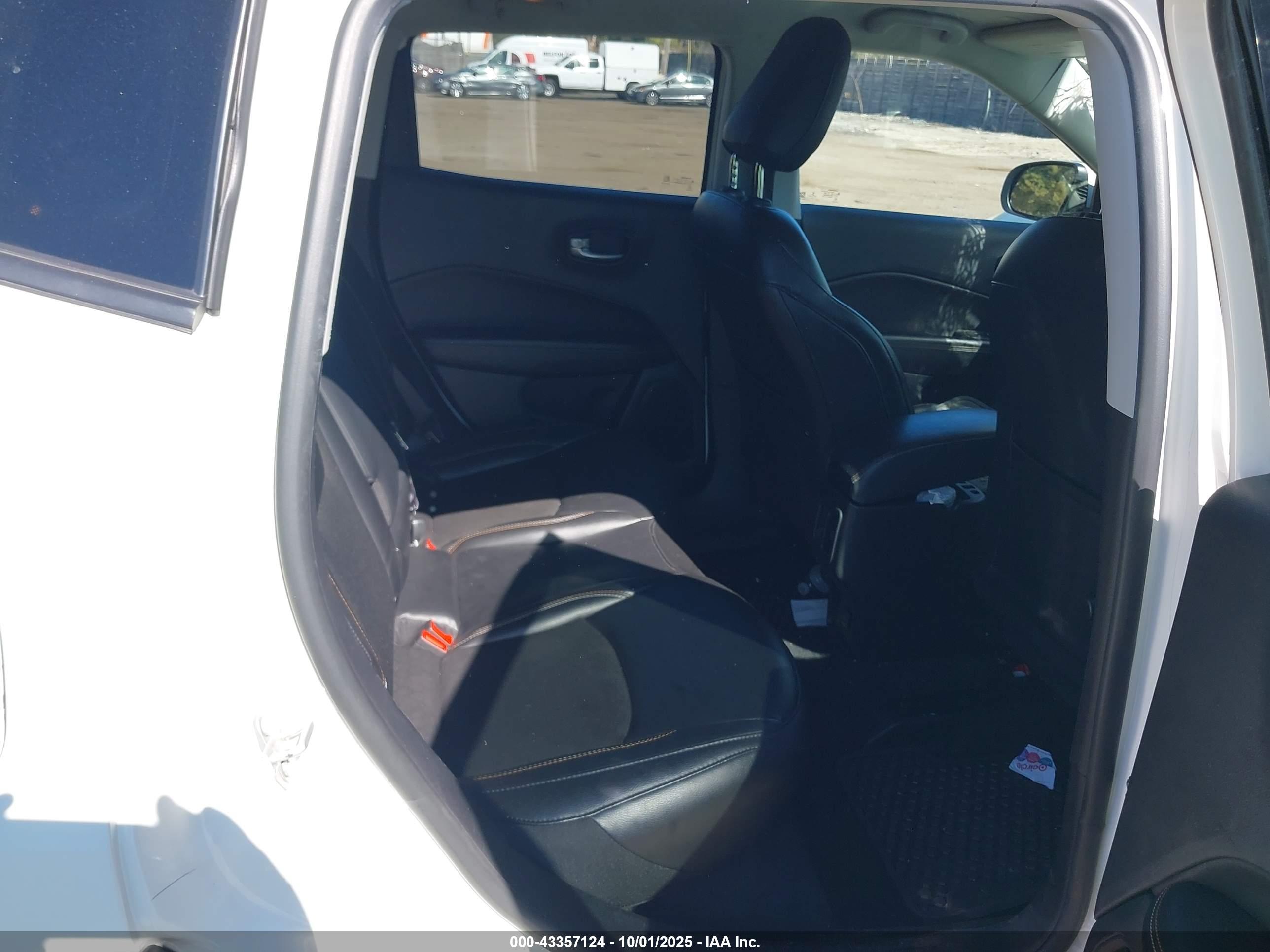 JEEP COMPASS image 8