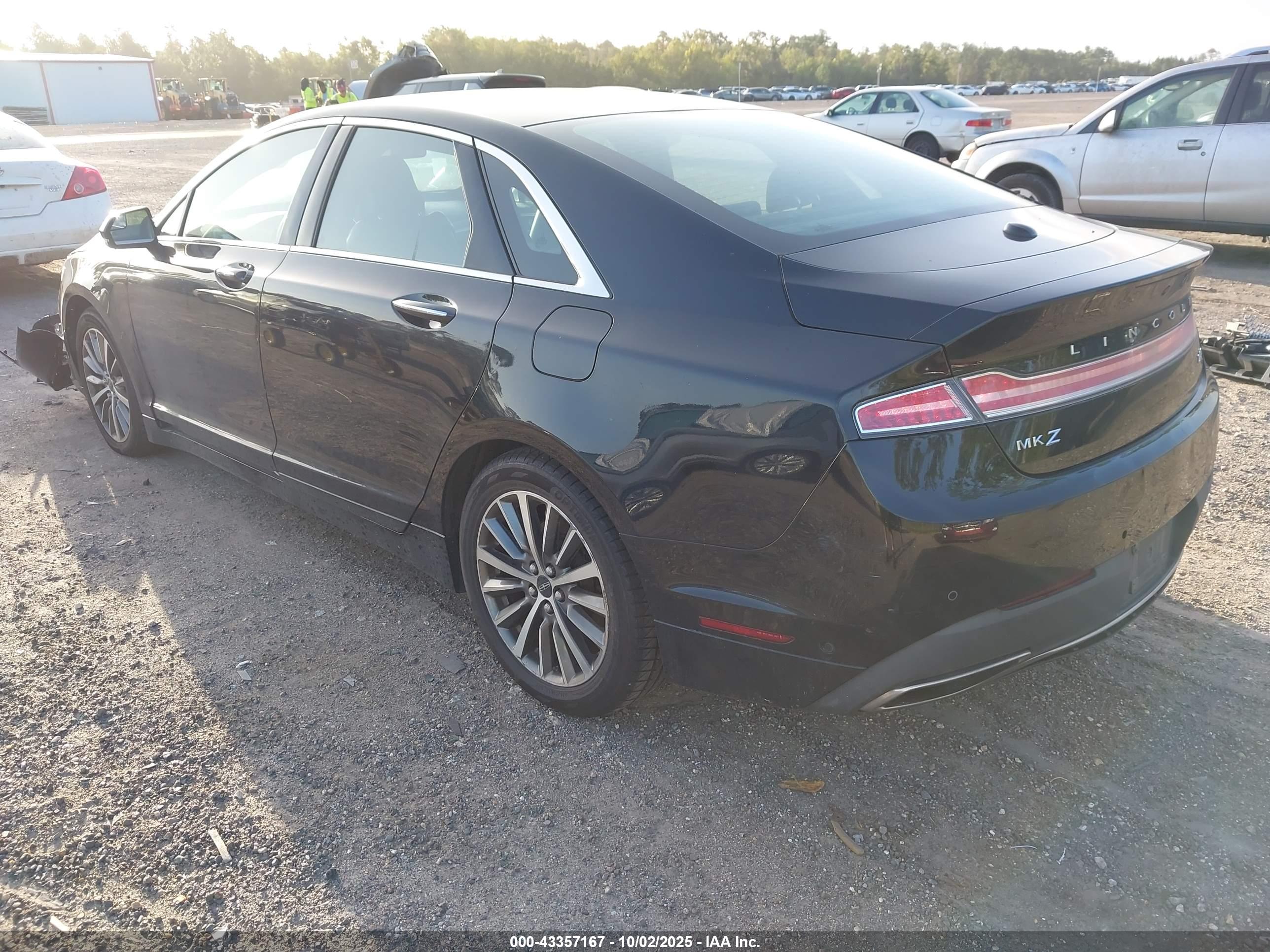 LINCOLN MKZ image 3