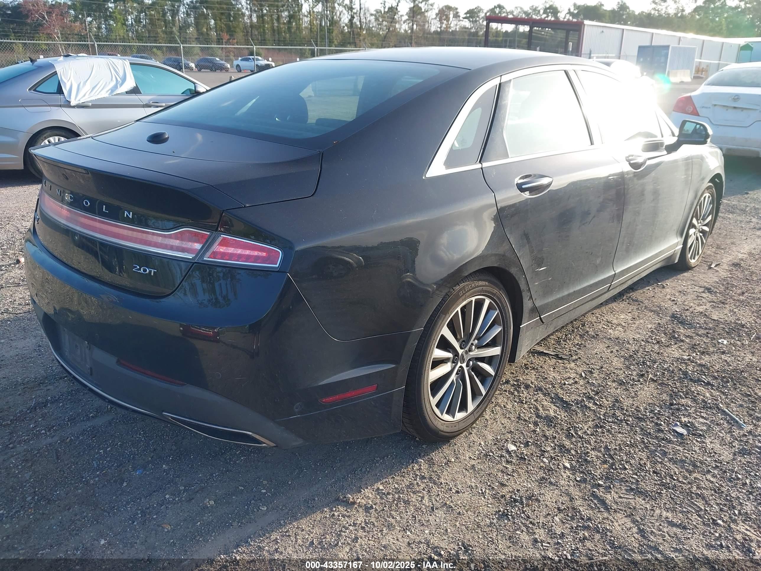 LINCOLN MKZ image 4