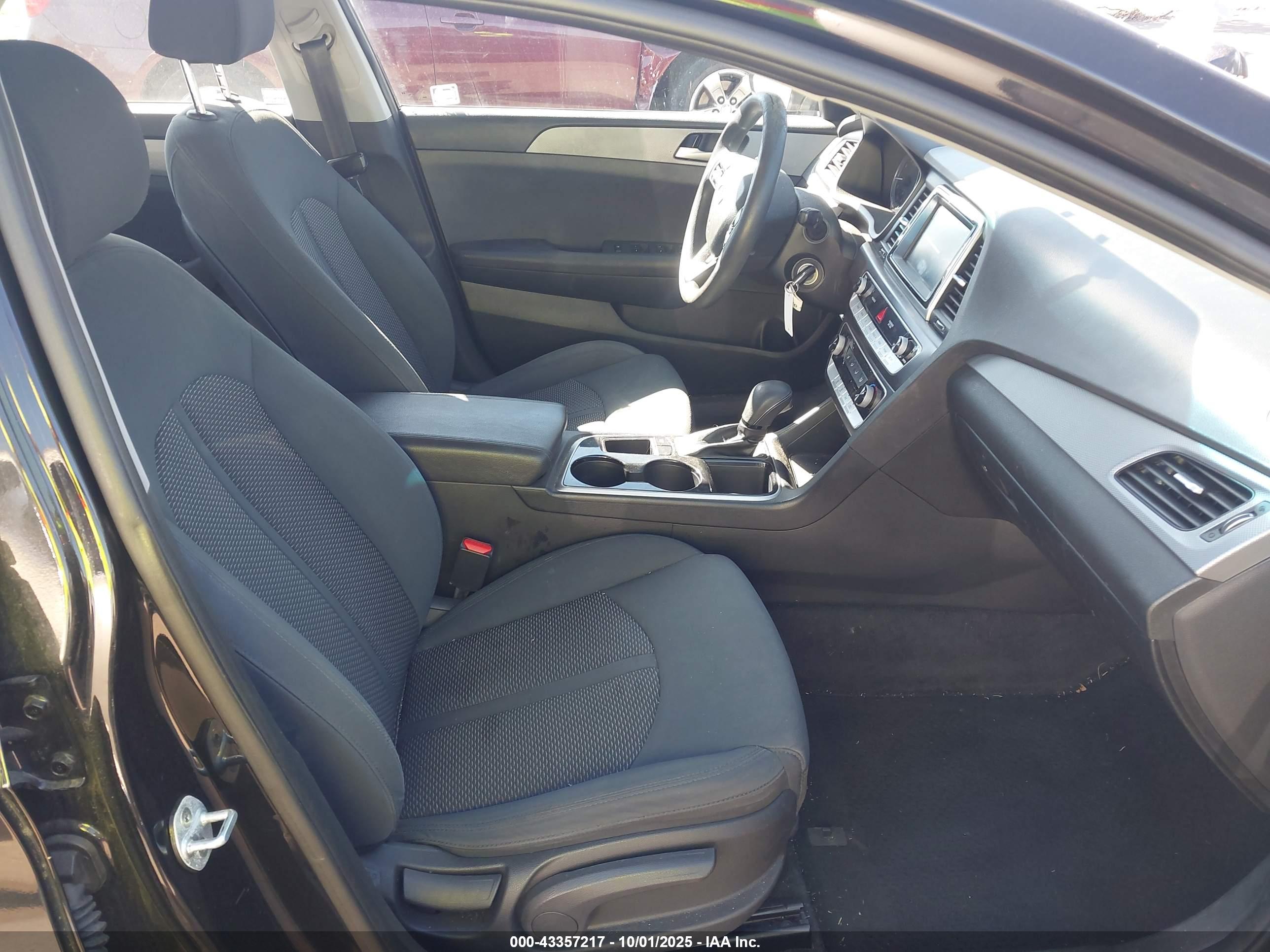 HYUNDAI SONATA image 5