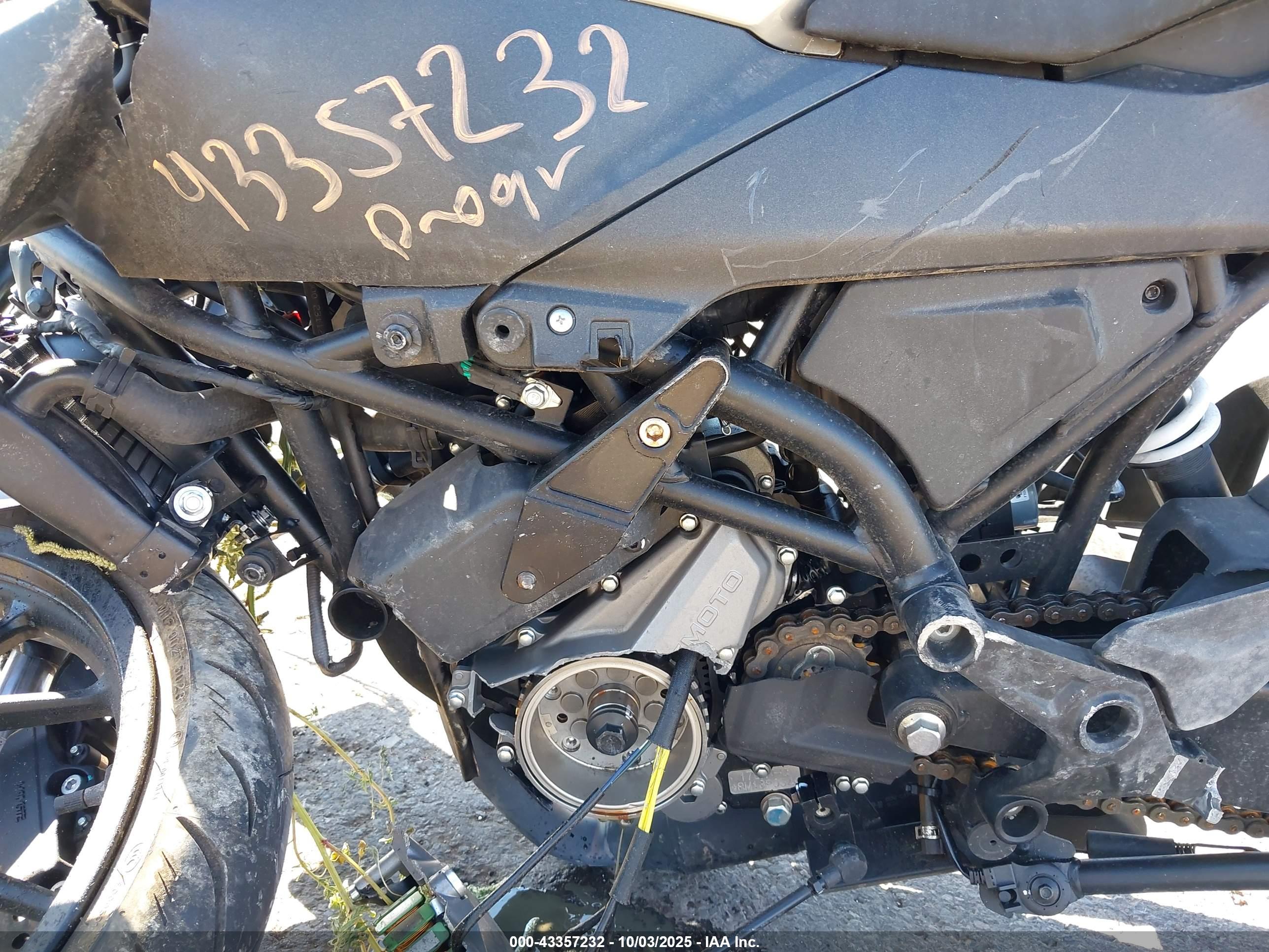 CF MOTO image 9