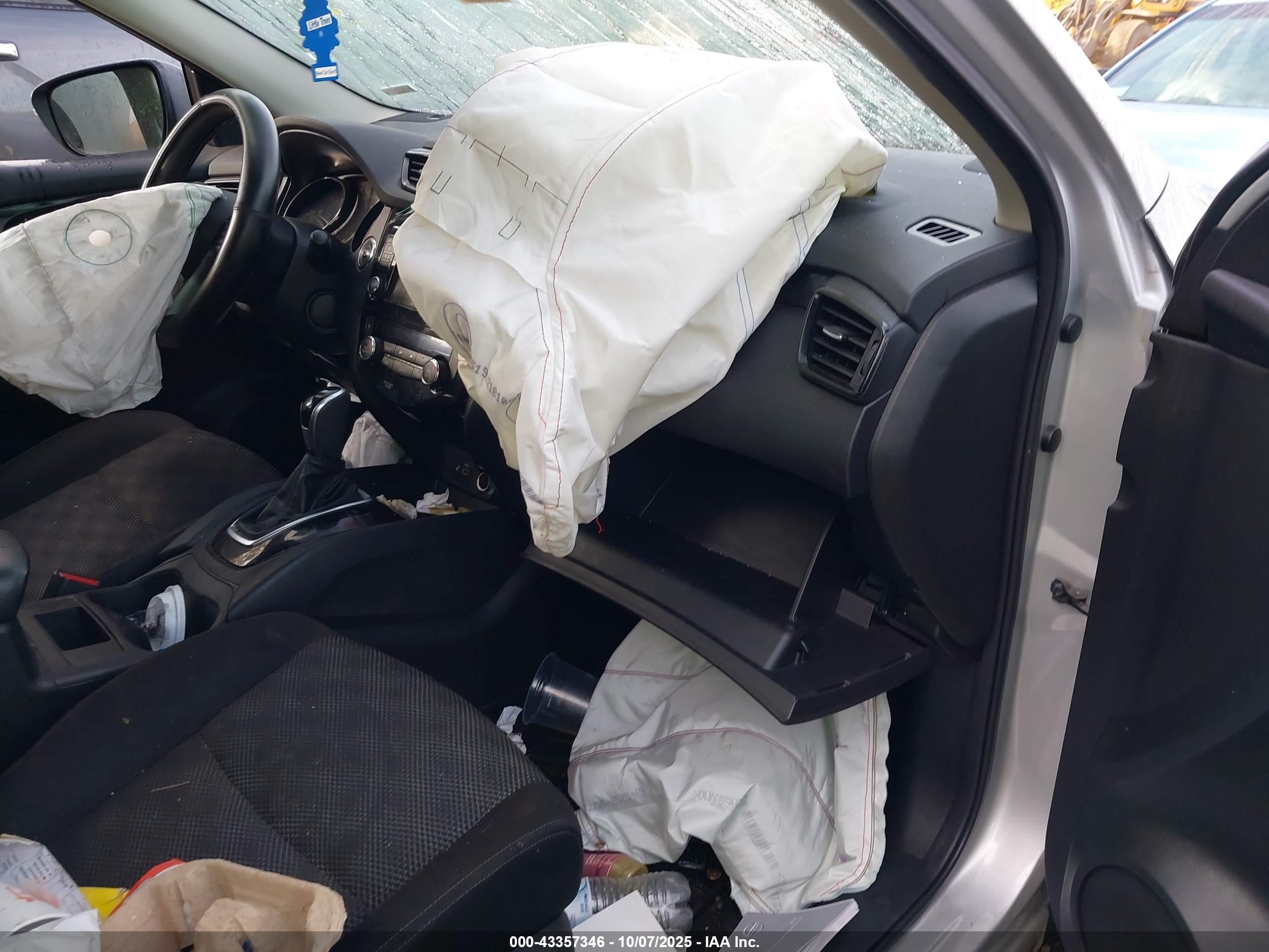 NISSAN ROGUE image 5