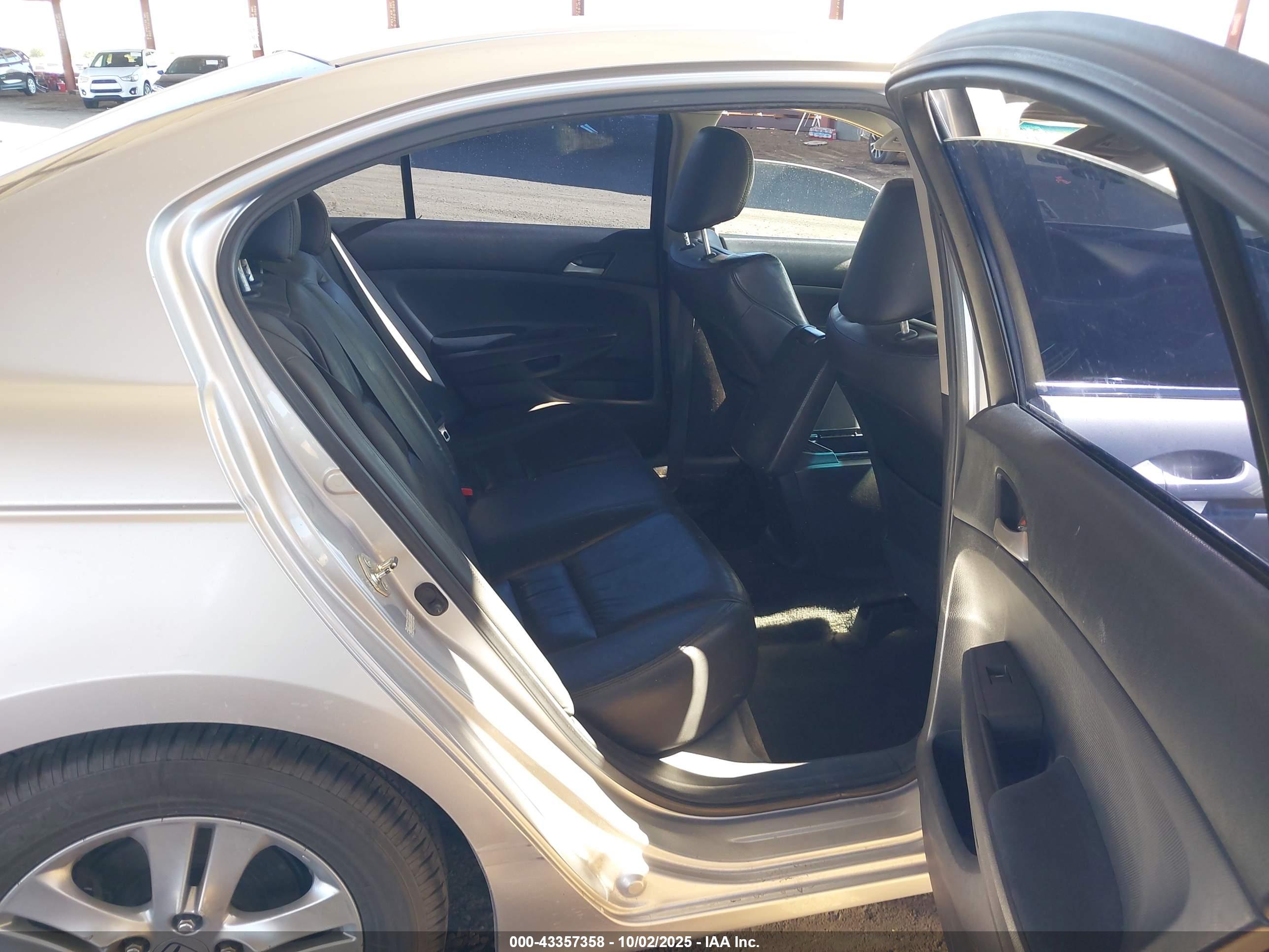 HONDA ACCORD image 8