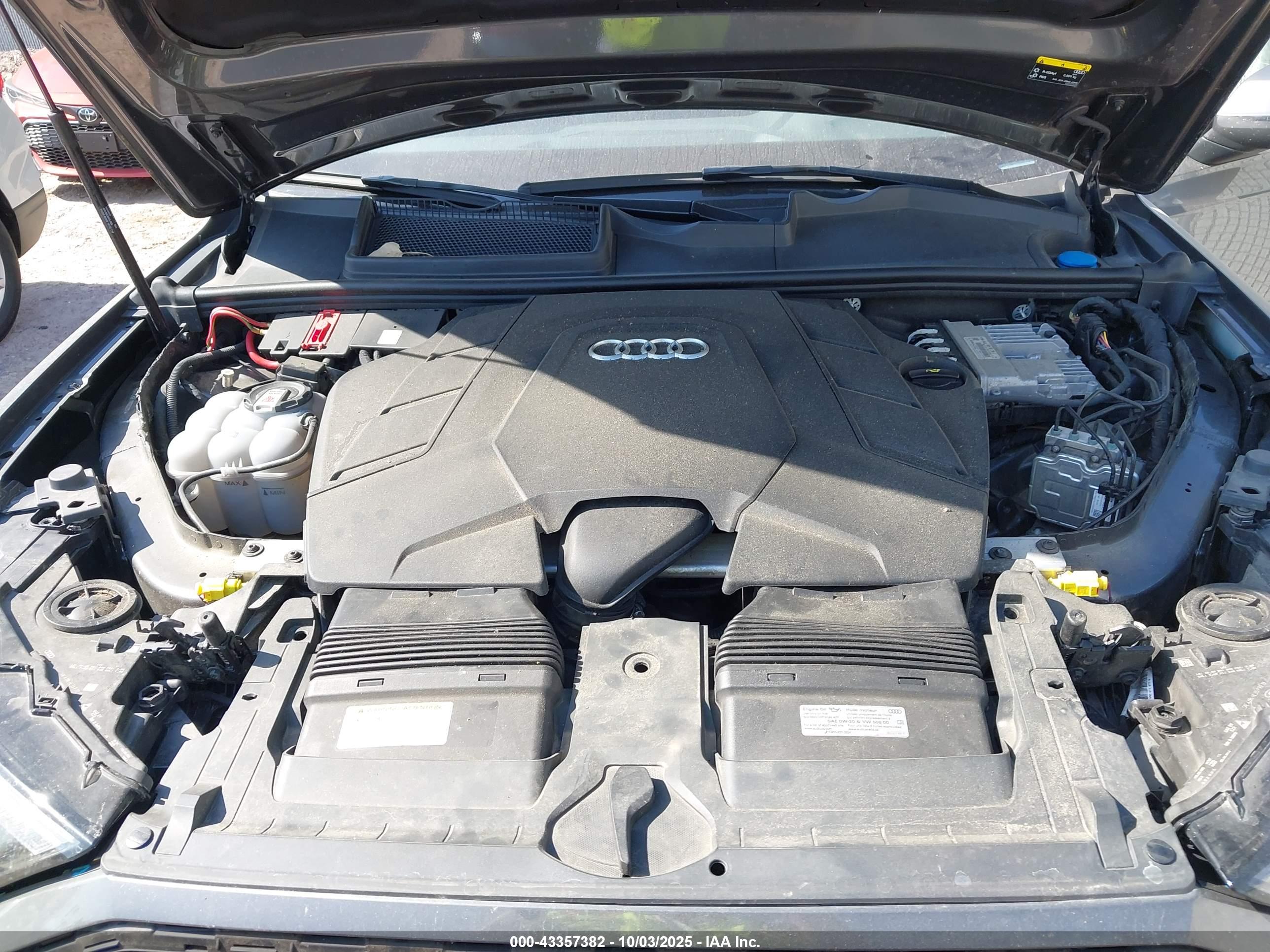 AUDI Q7 image 10
