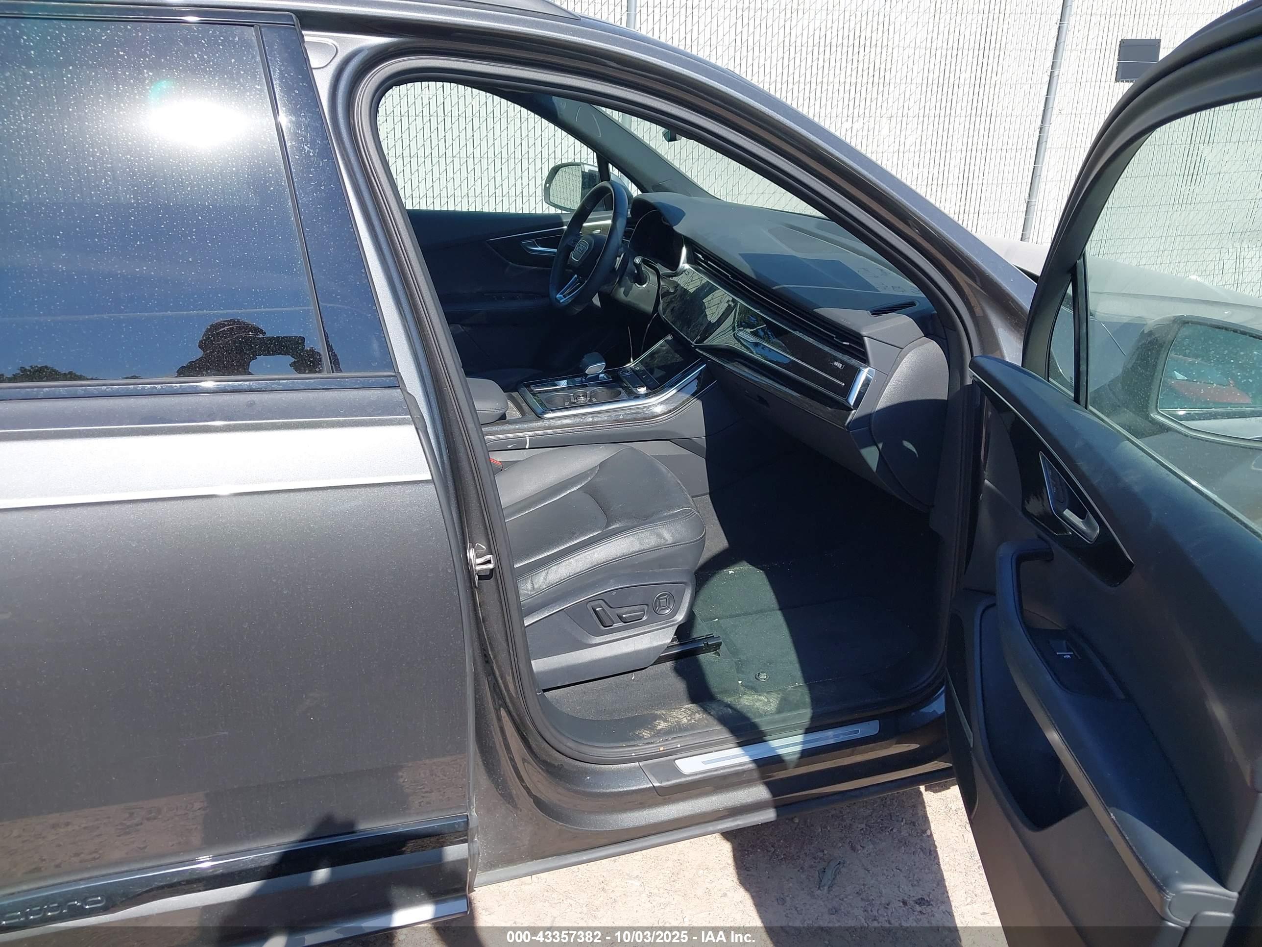 AUDI Q7 image 5