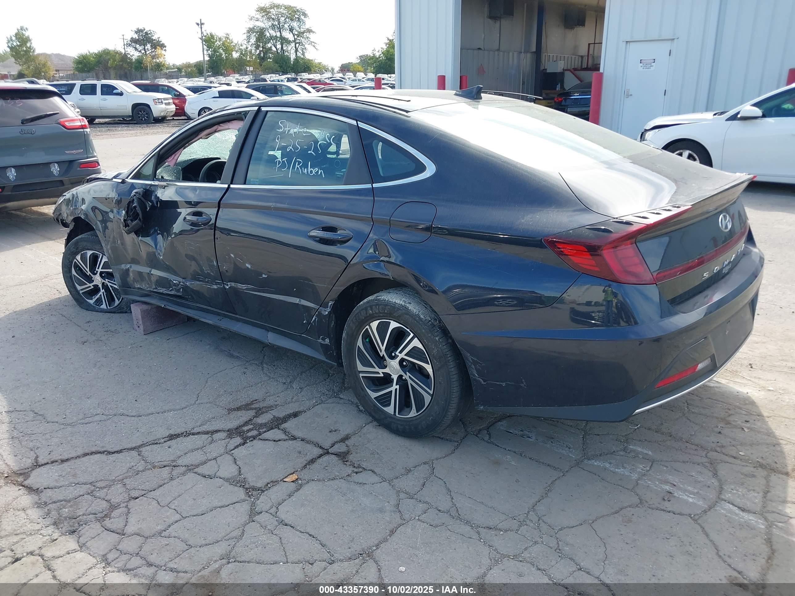 HYUNDAI SONATA image 3