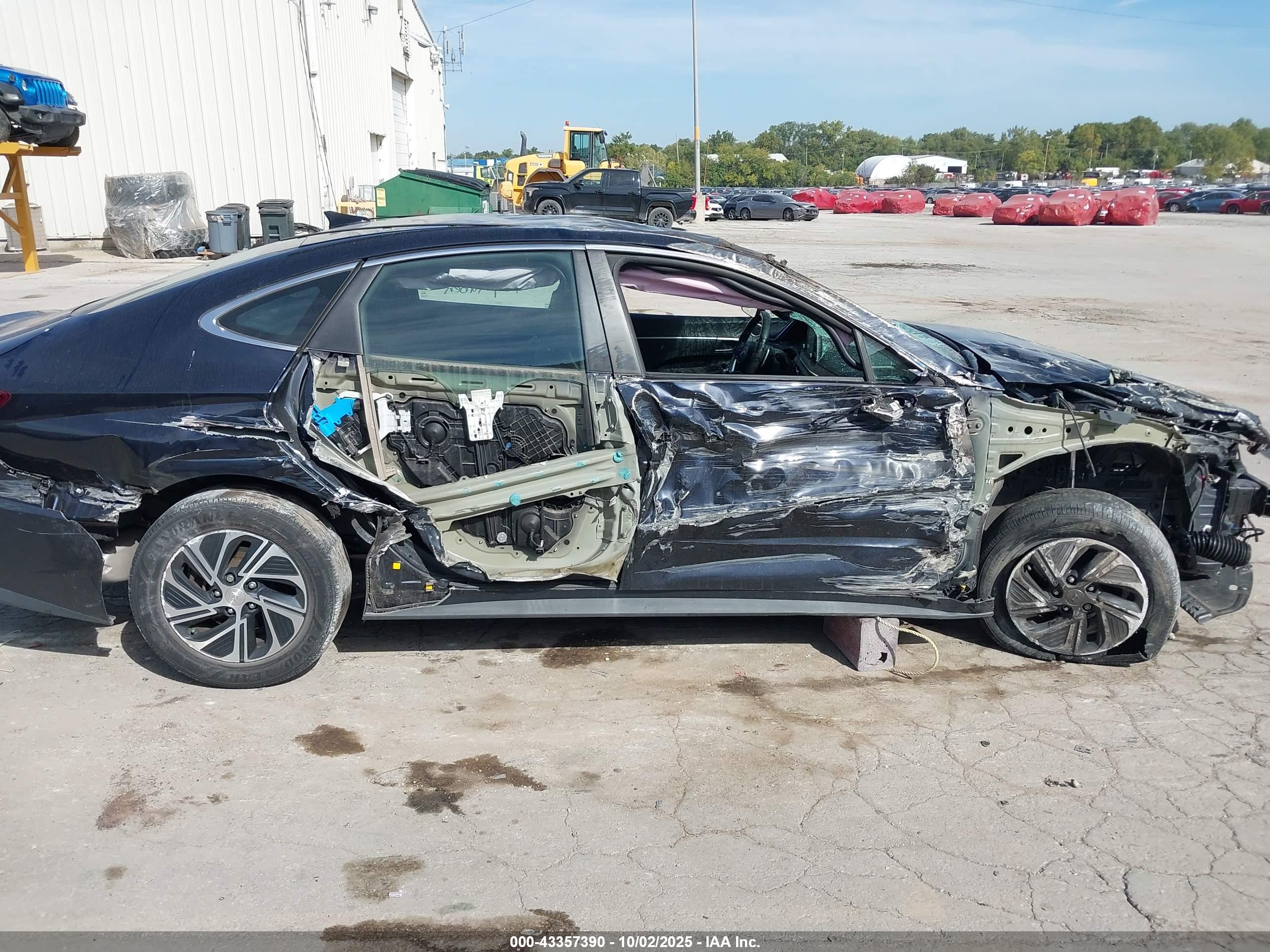 HYUNDAI SONATA image 6