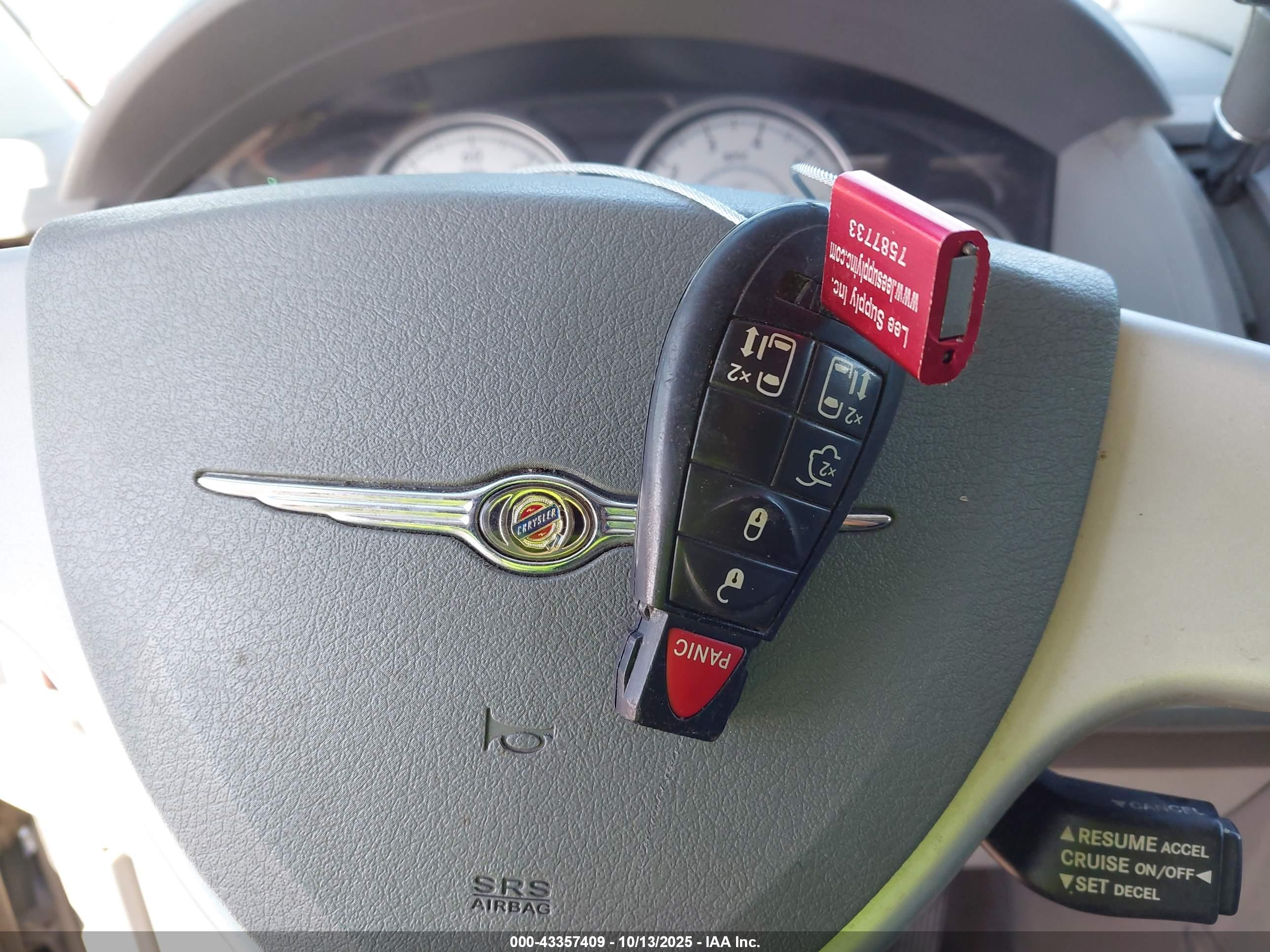 CHRYSLER TOWN image 11