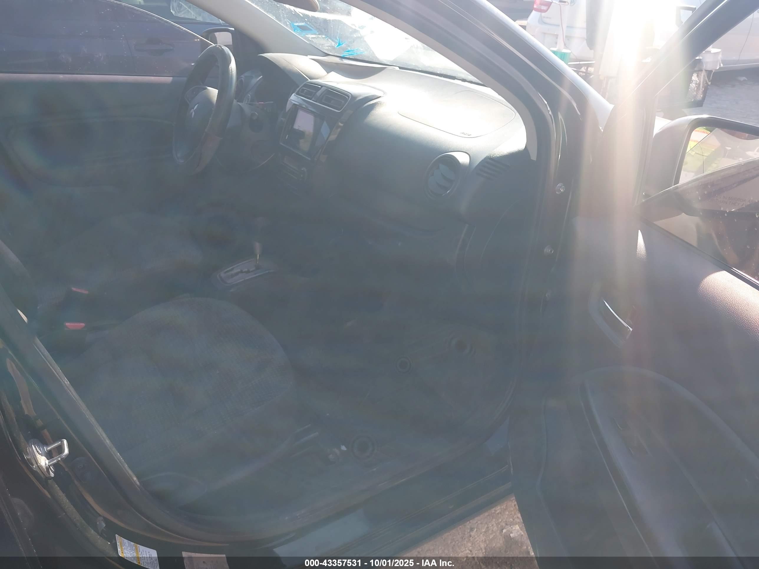 MITSUBISHI MIRAGE image 5
