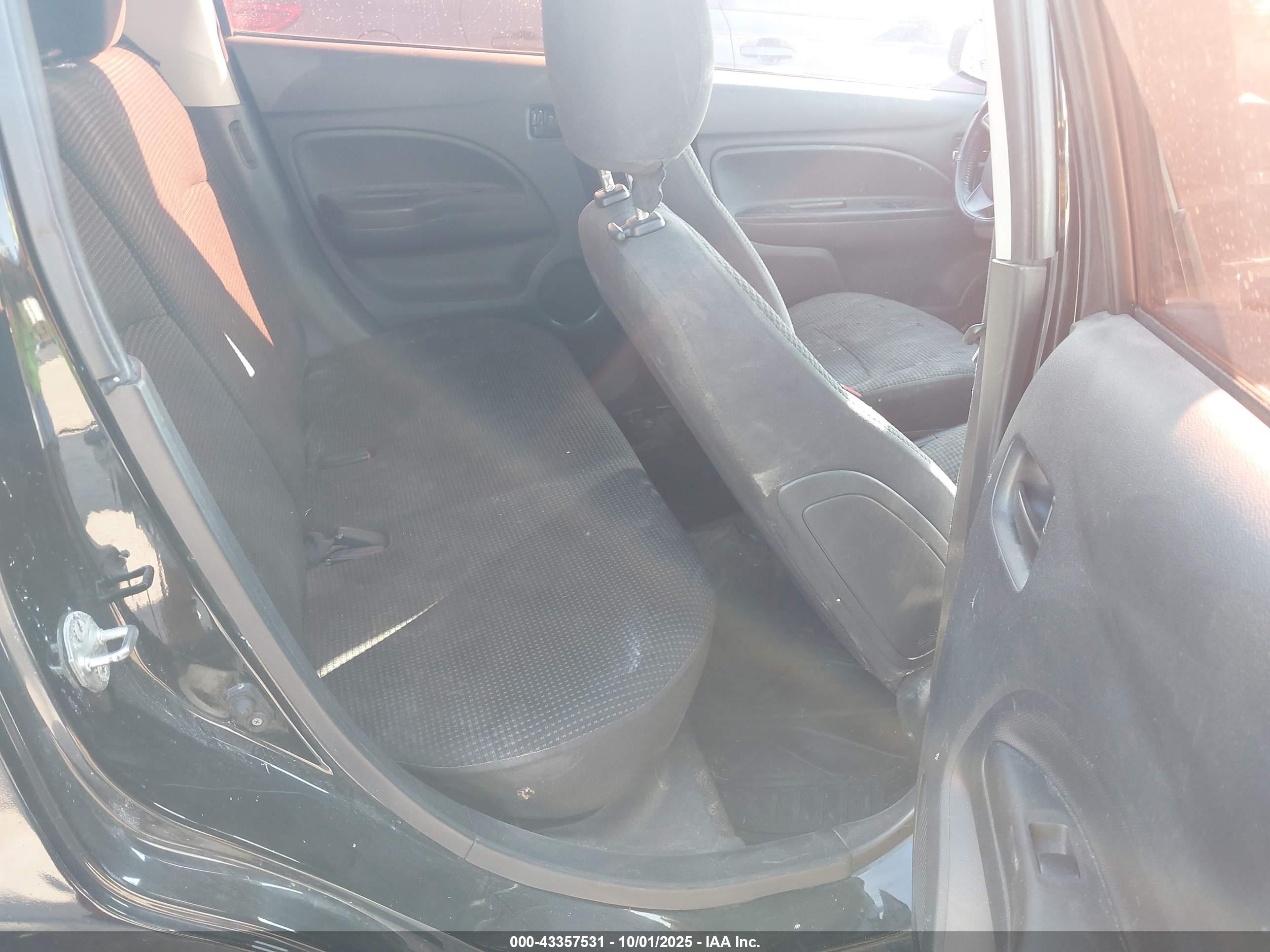 MITSUBISHI MIRAGE image 8