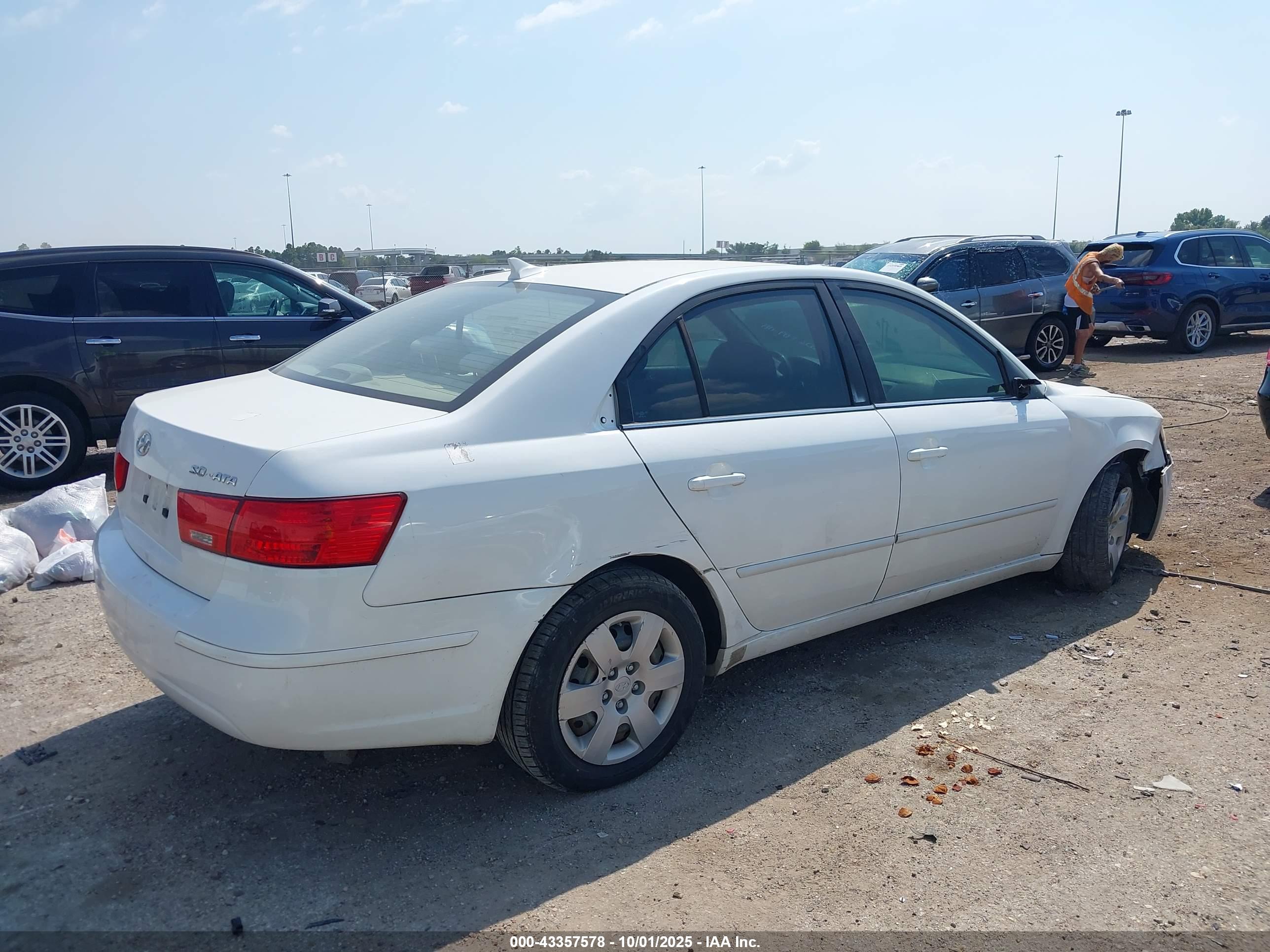 HYUNDAI SONATA image 4