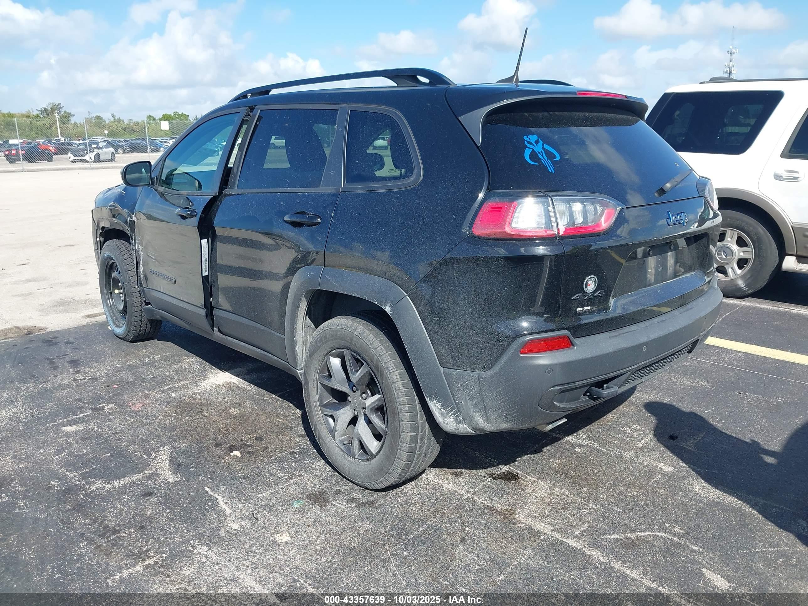 JEEP CHEROKEE image 3