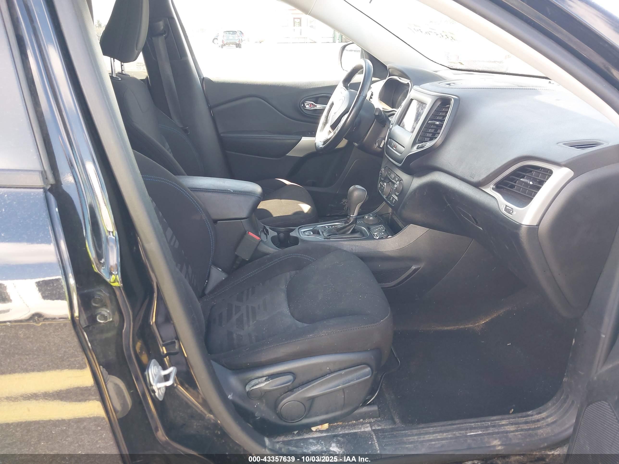 JEEP CHEROKEE image 5