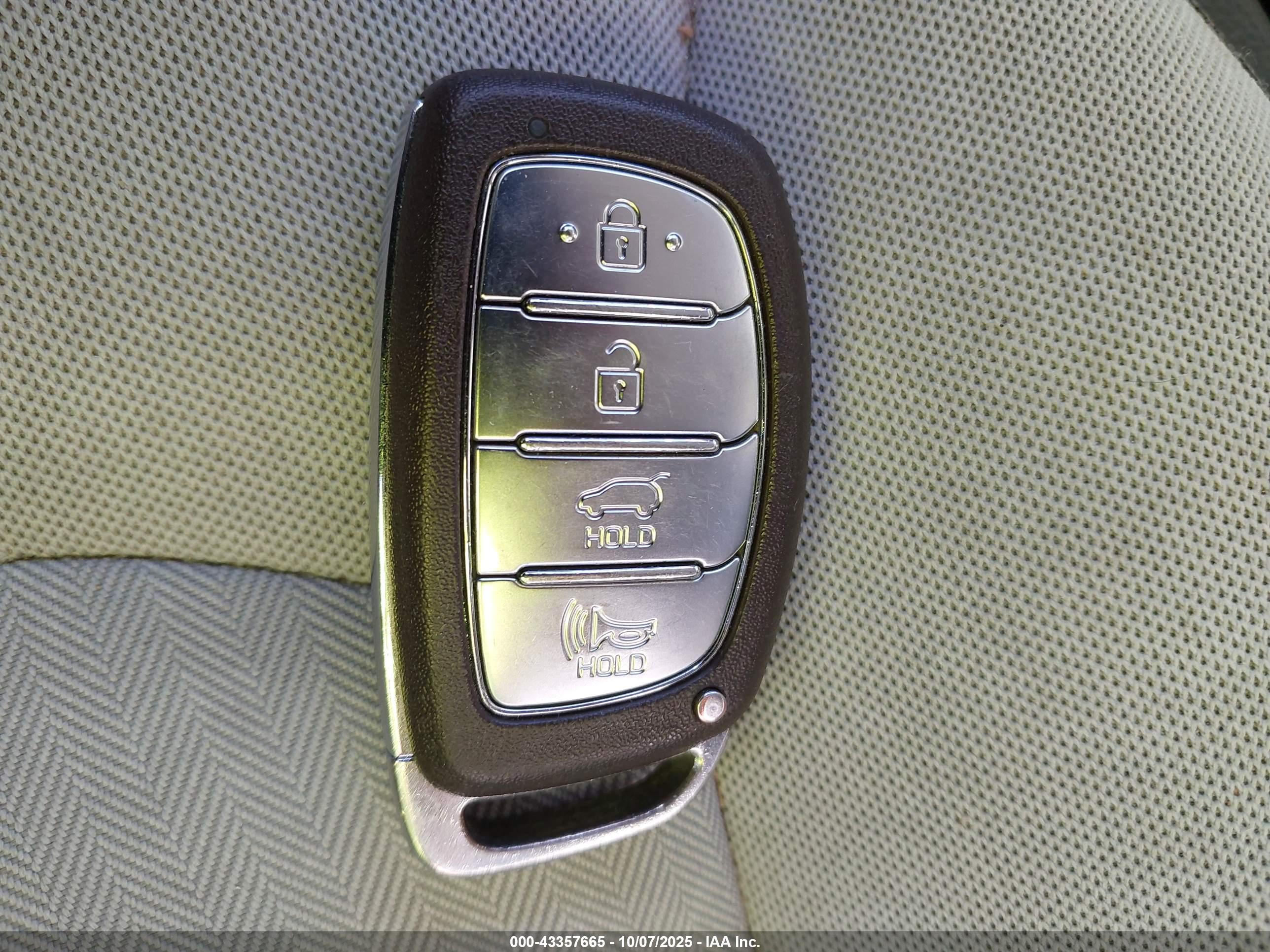 HYUNDAI IONIQ image 11