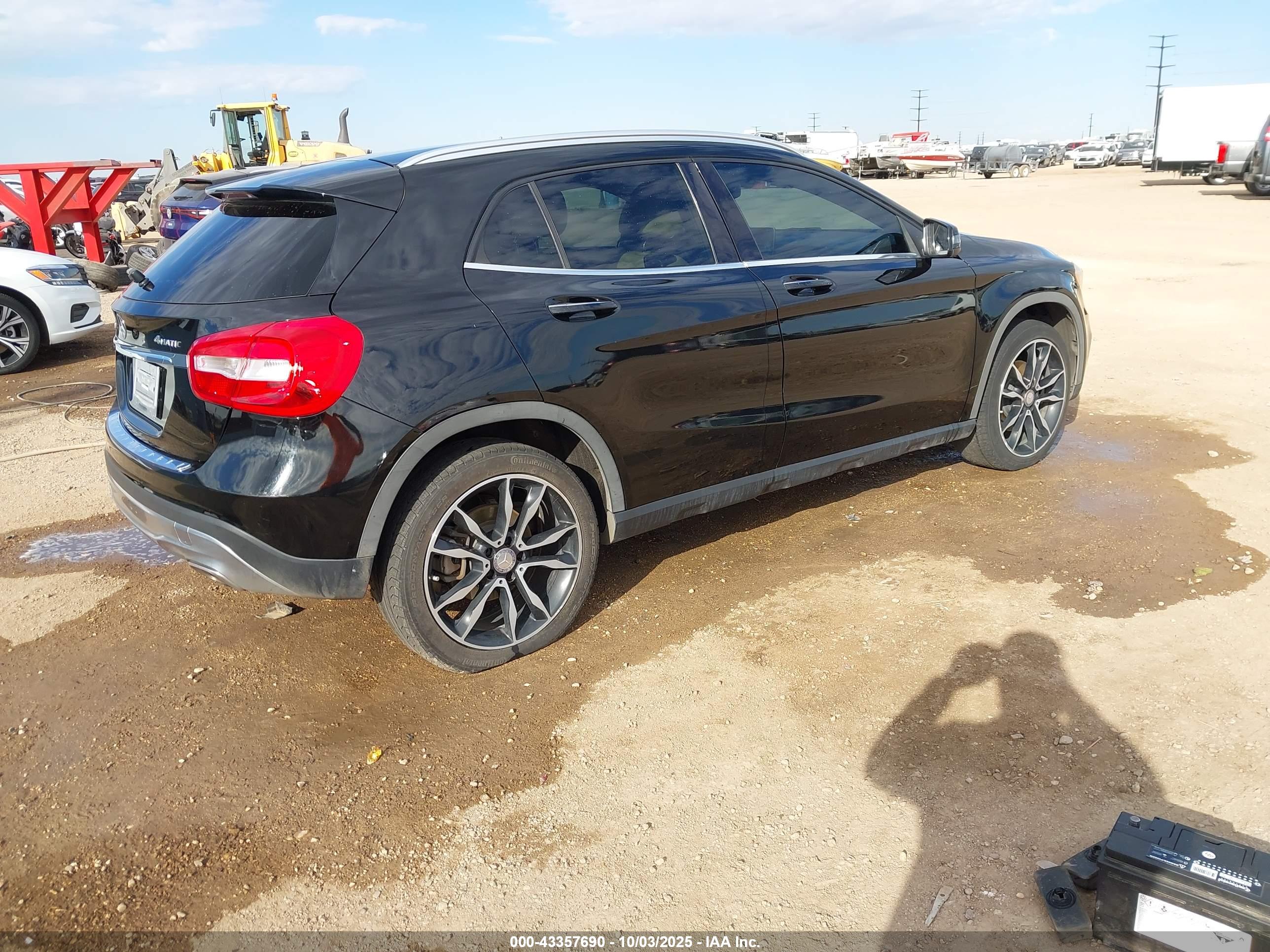 MERCEDES-BENZ GLA image 4