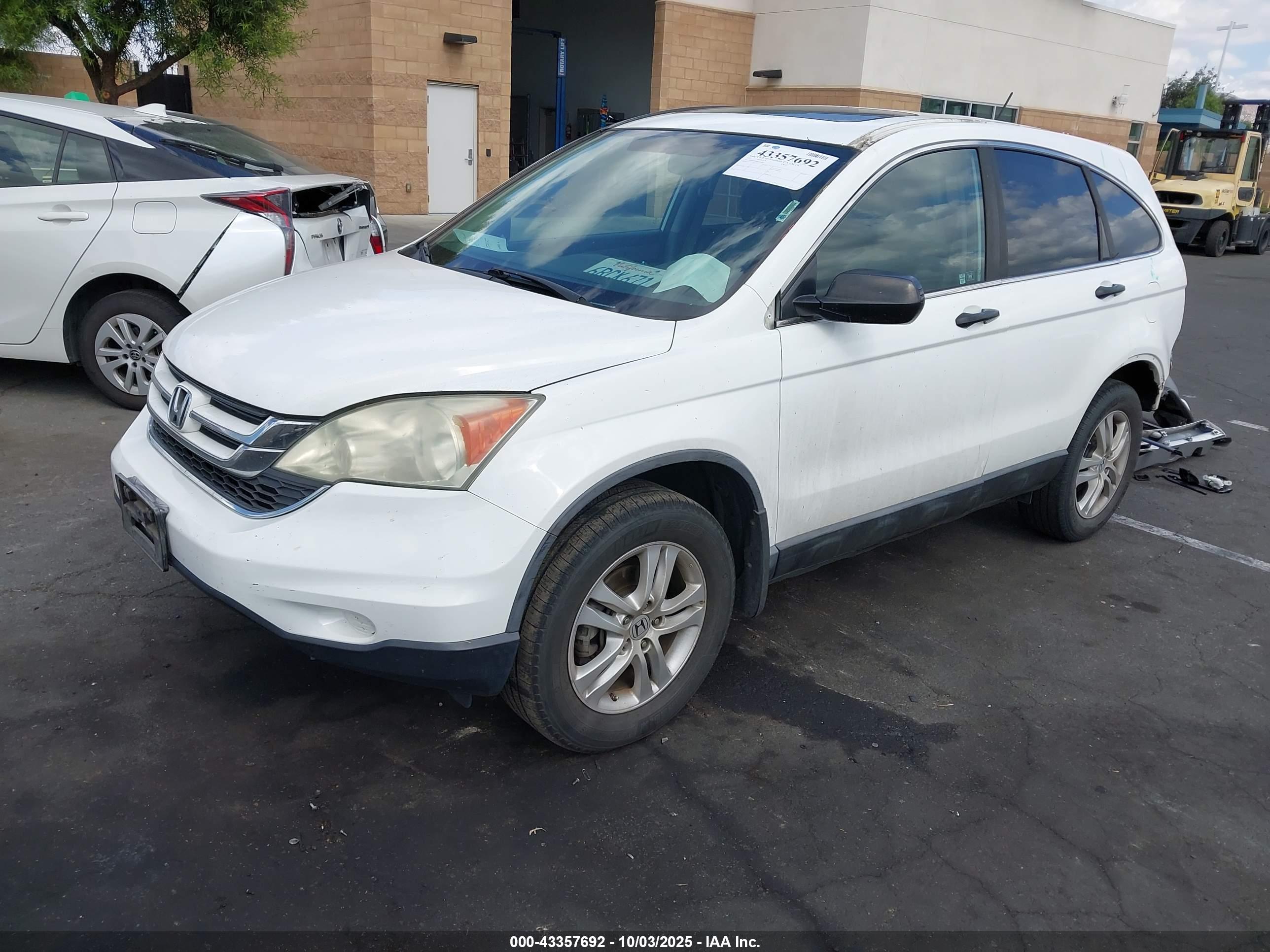 HONDA CR-V image 2