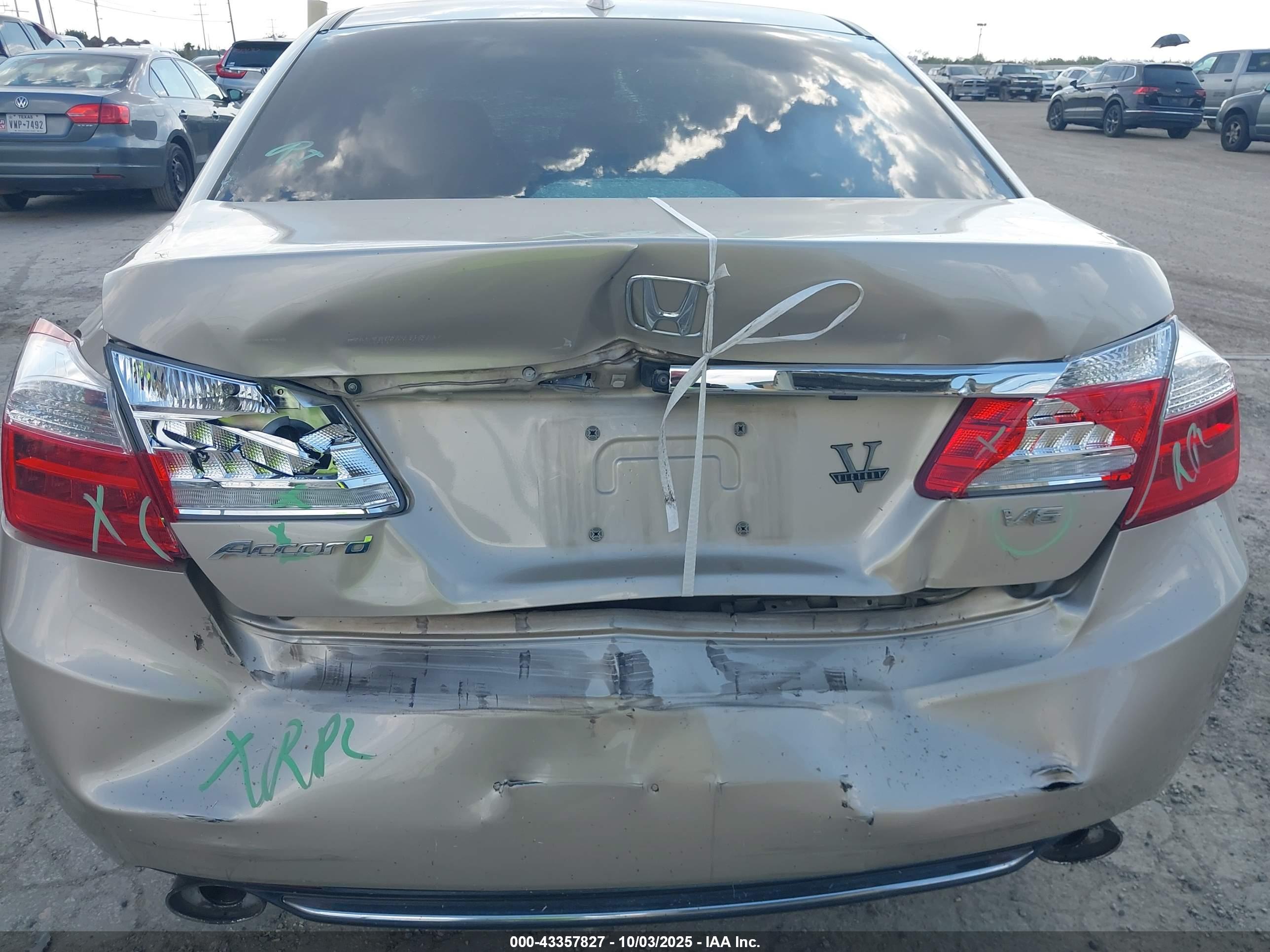HONDA ACCORD image 6