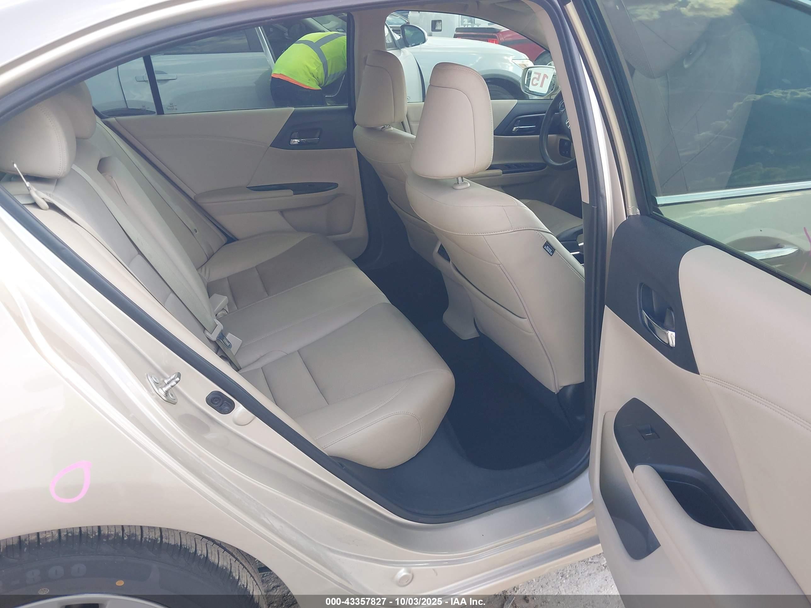 HONDA ACCORD image 8