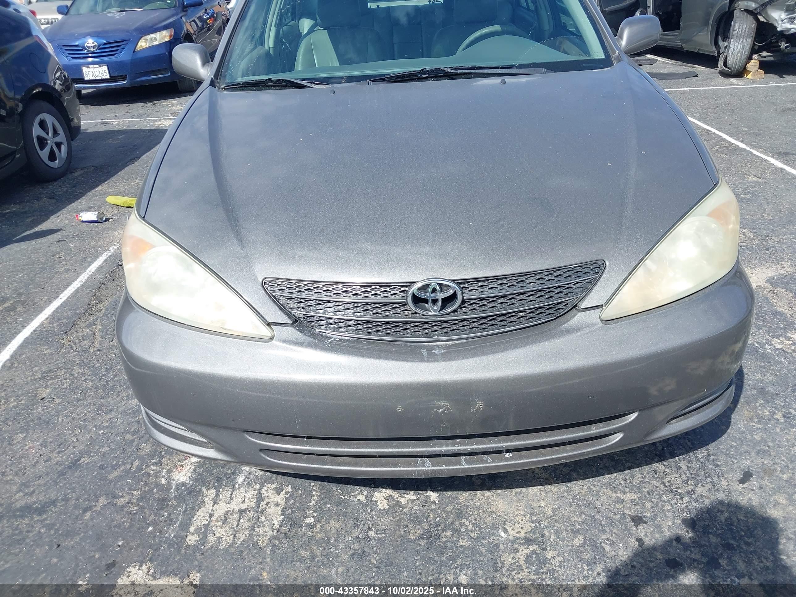 TOYOTA CAMRY image 6