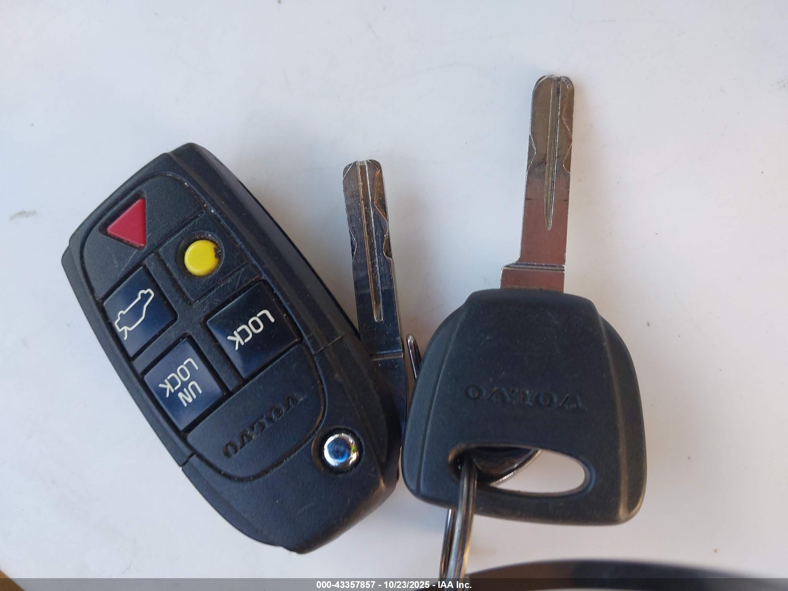 VOLVO XC90 image 11